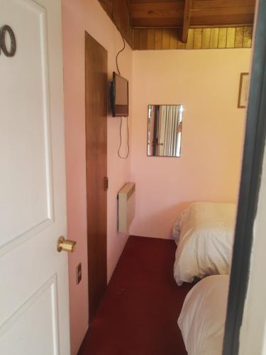 Twin Room with Private Bathroom photo 2