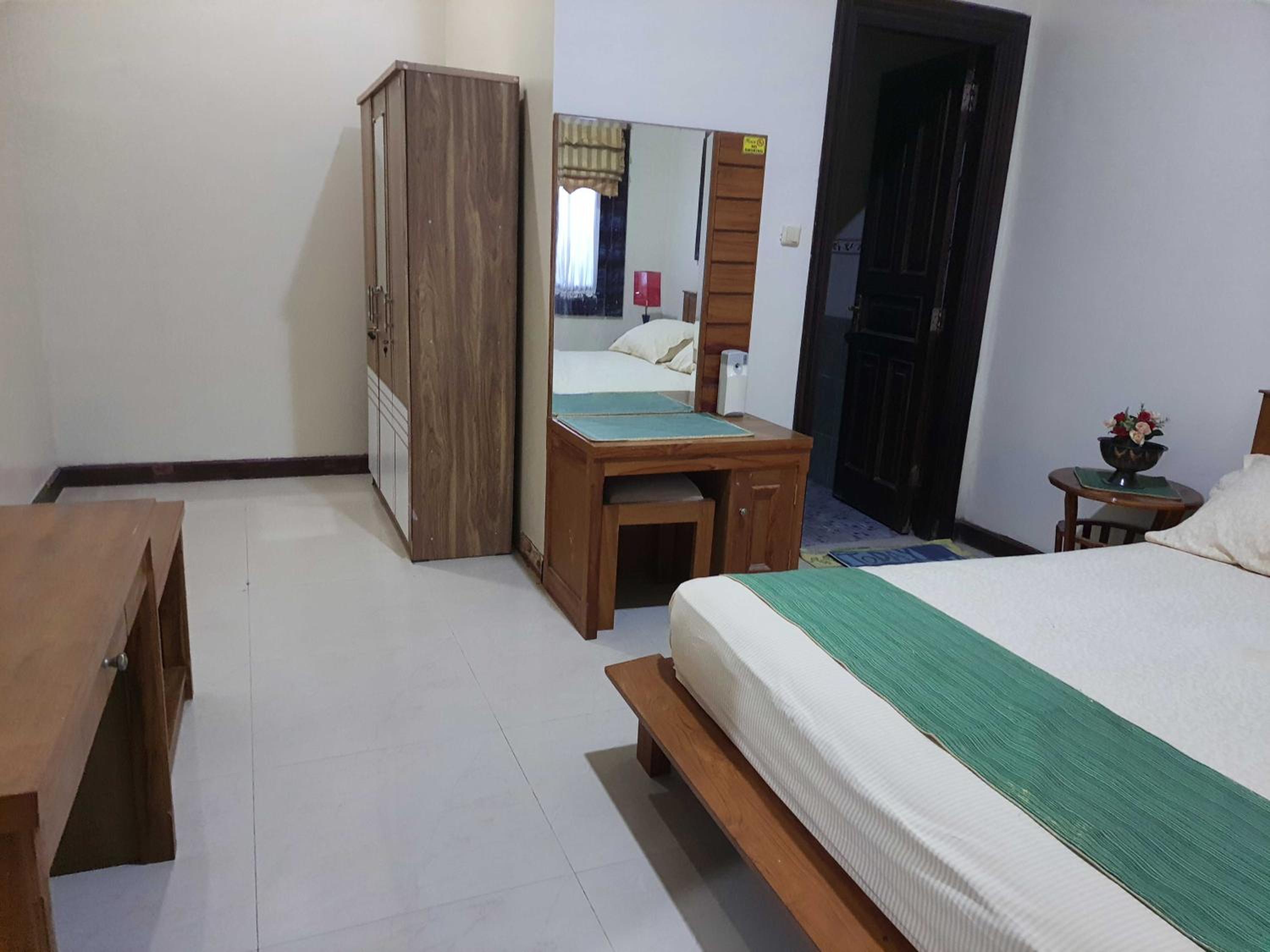 Economy Double Room photo 2