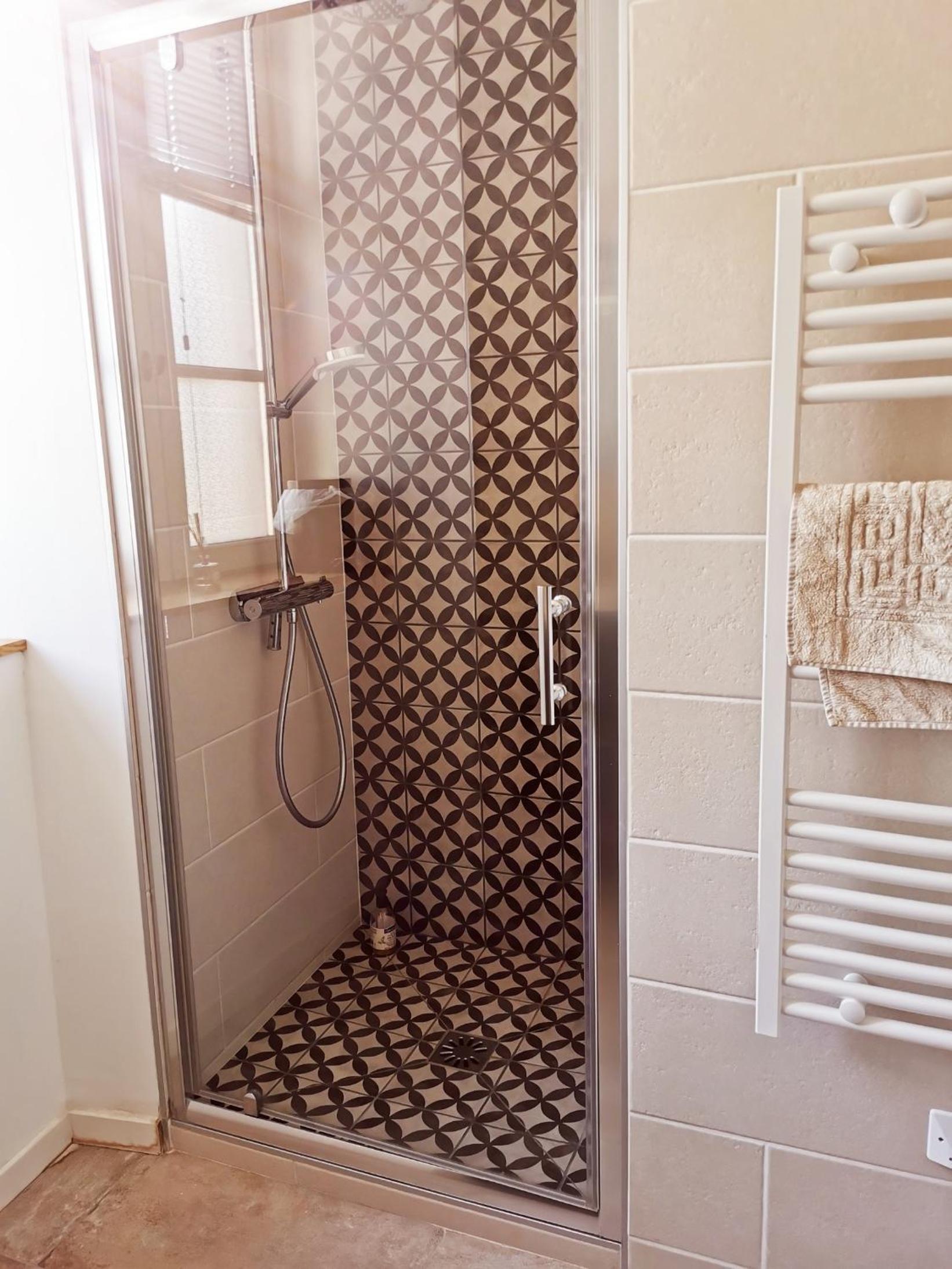 Two-Bedroom House - Photo 1