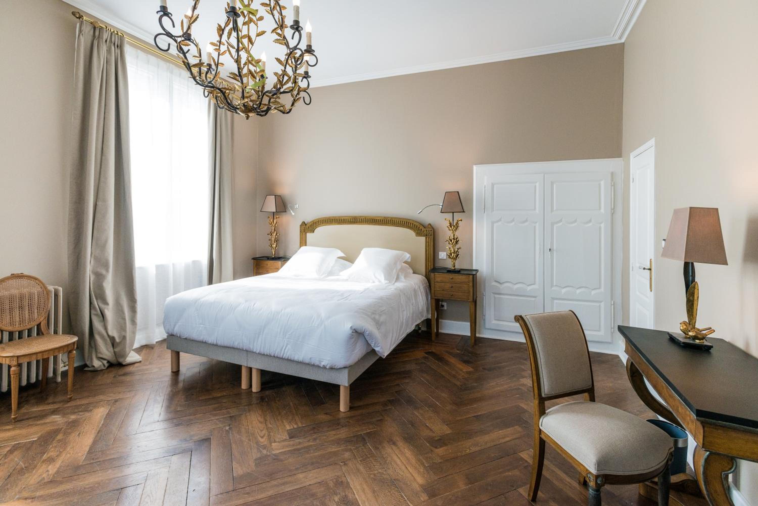 Deluxe Double or Twin Room with Shower photo 3
