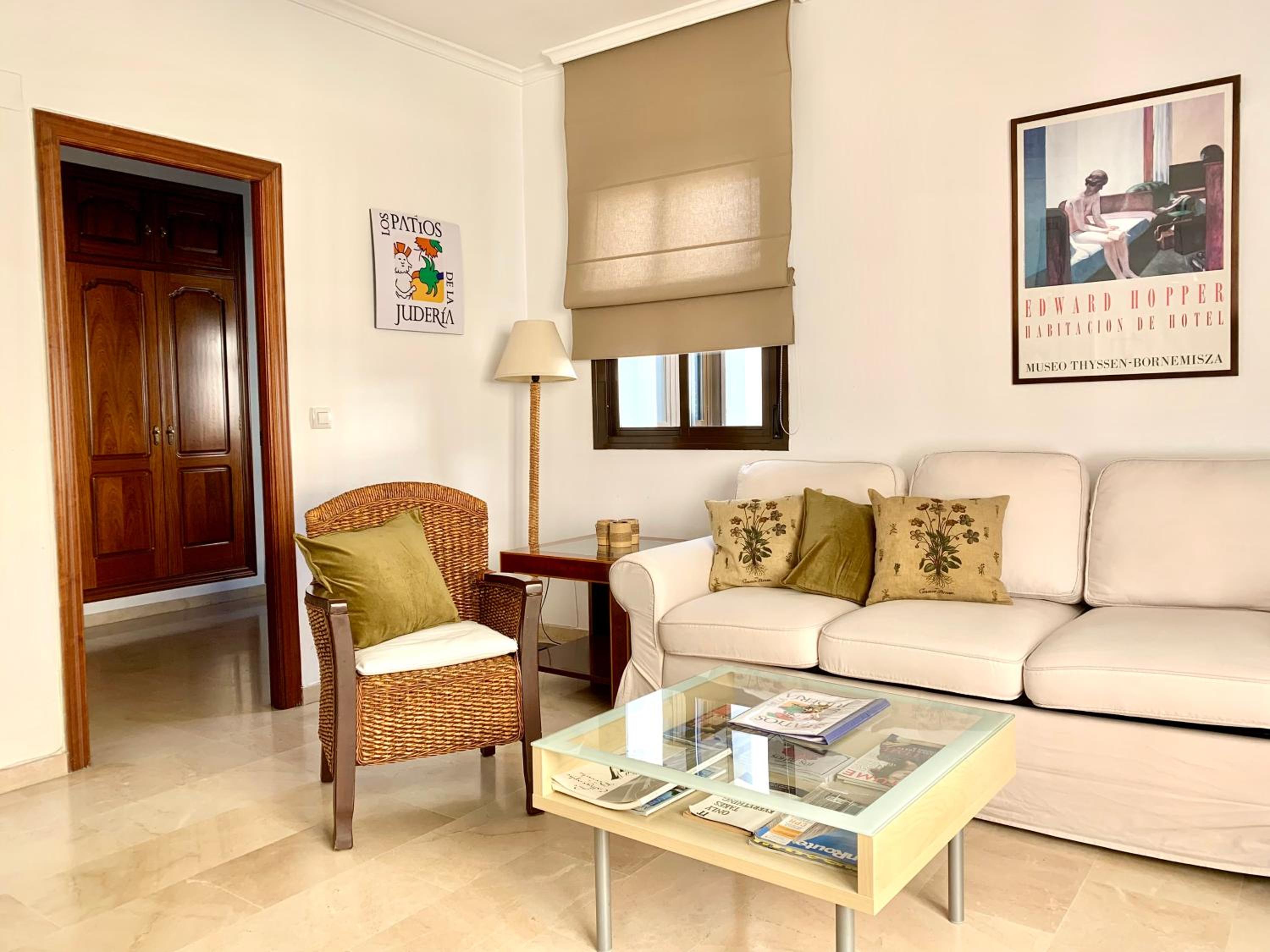 Penthouse Apartment - Photo 2