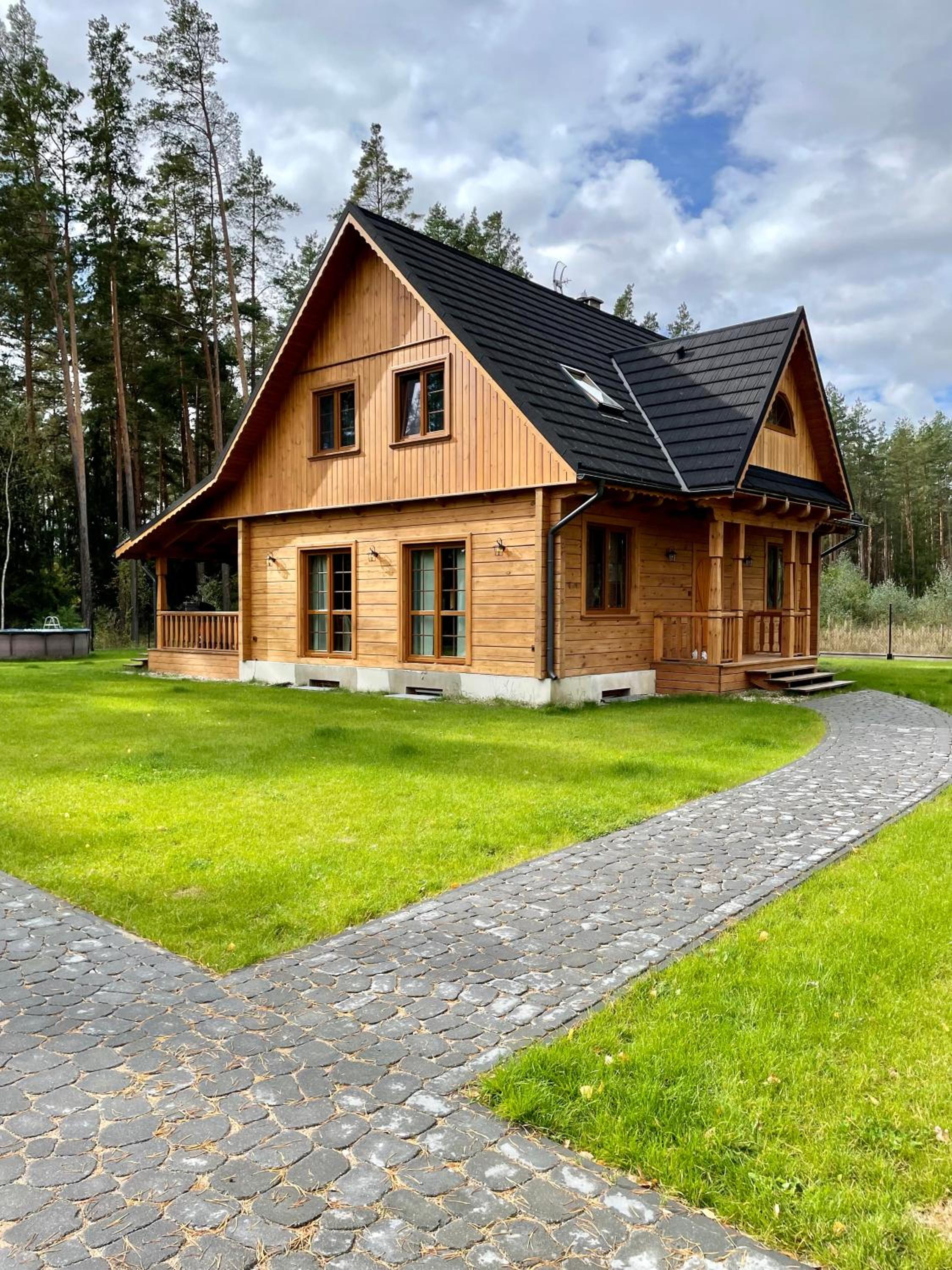Four-Bedroom House photo 3