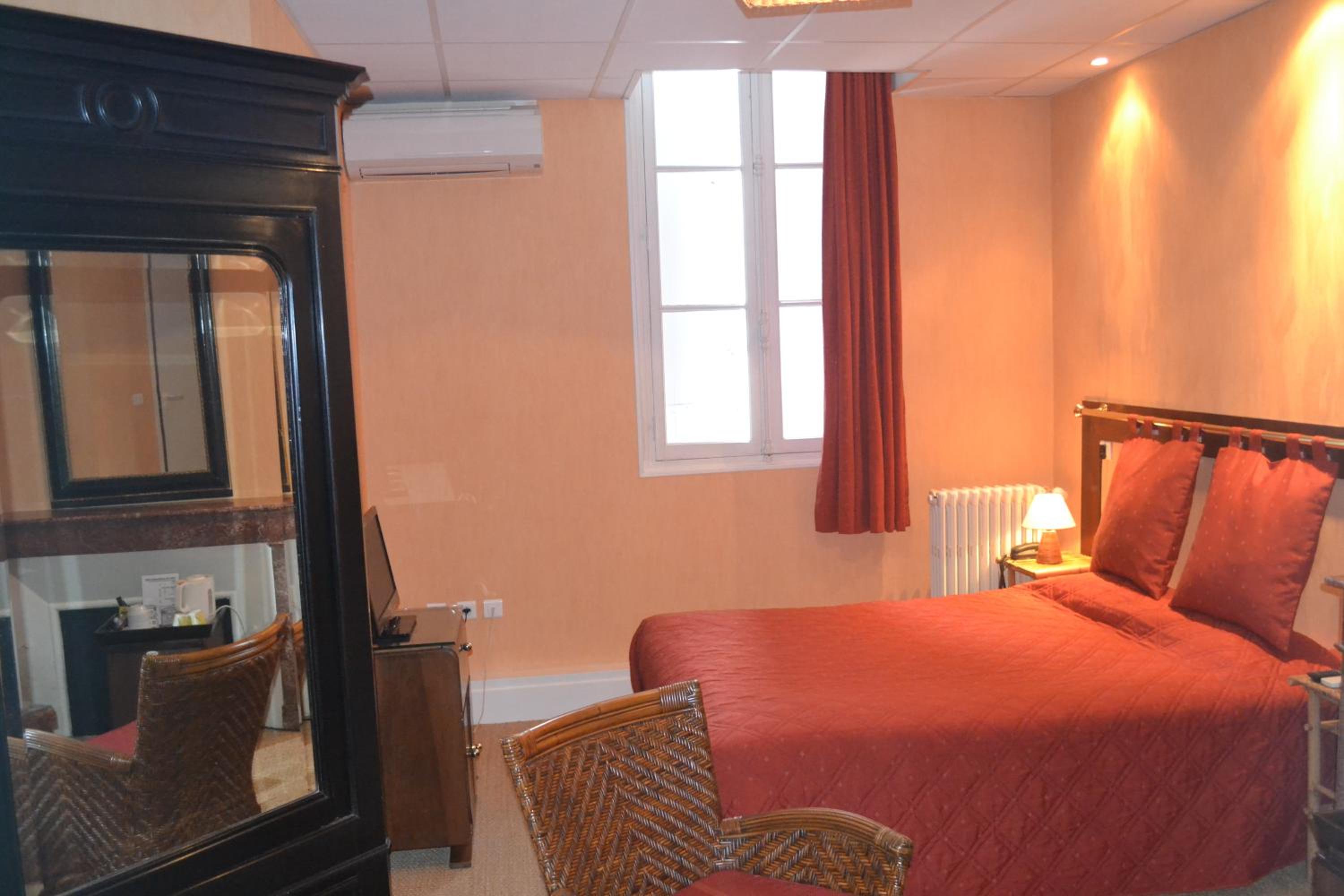 Double Room with Private Bathroom photo 3