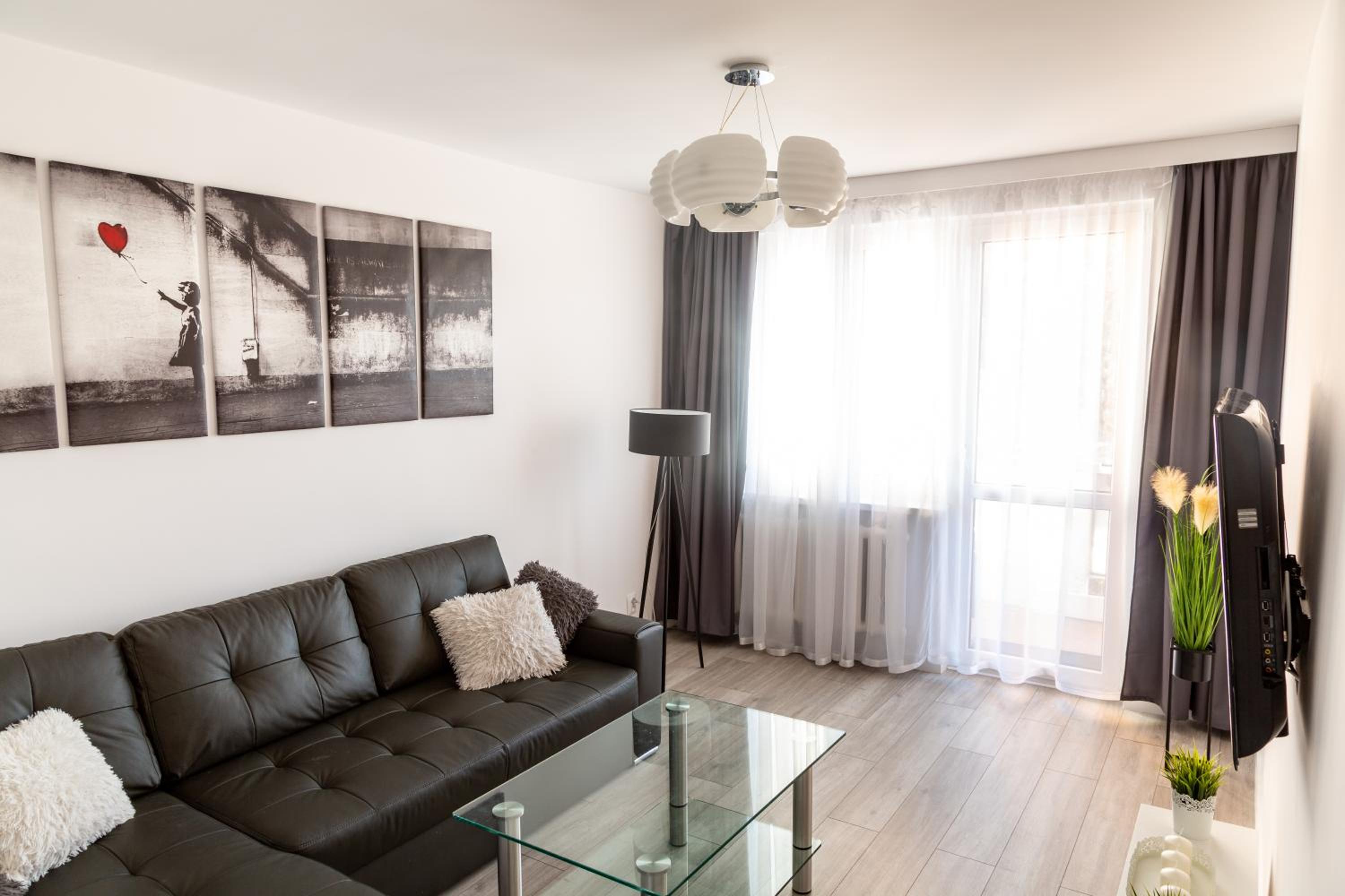 Two-Bedroom Apartment photo 2