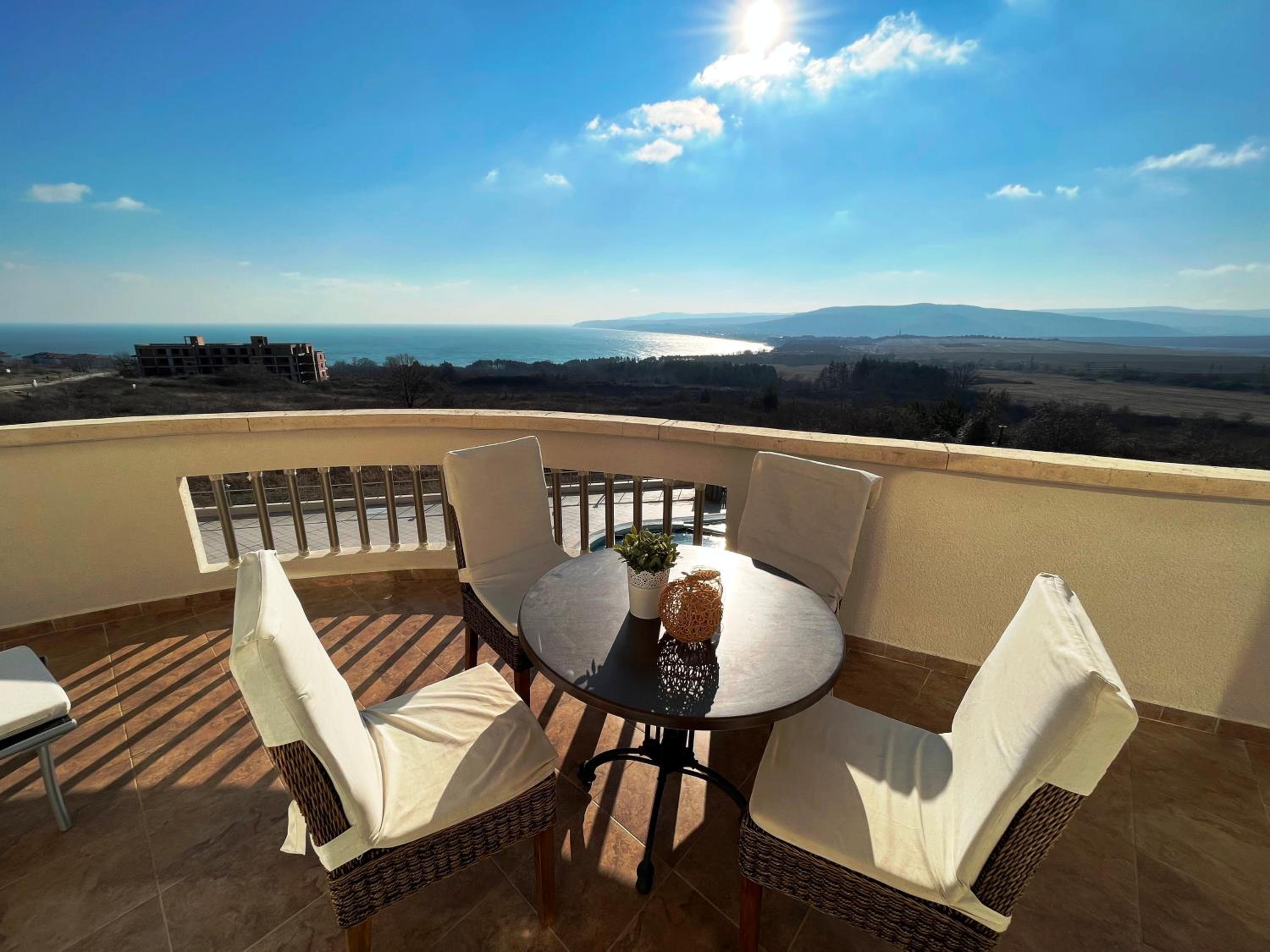 Apartment with Sea View photo 2