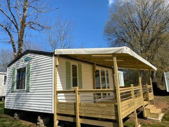 Mobile Home photo 3