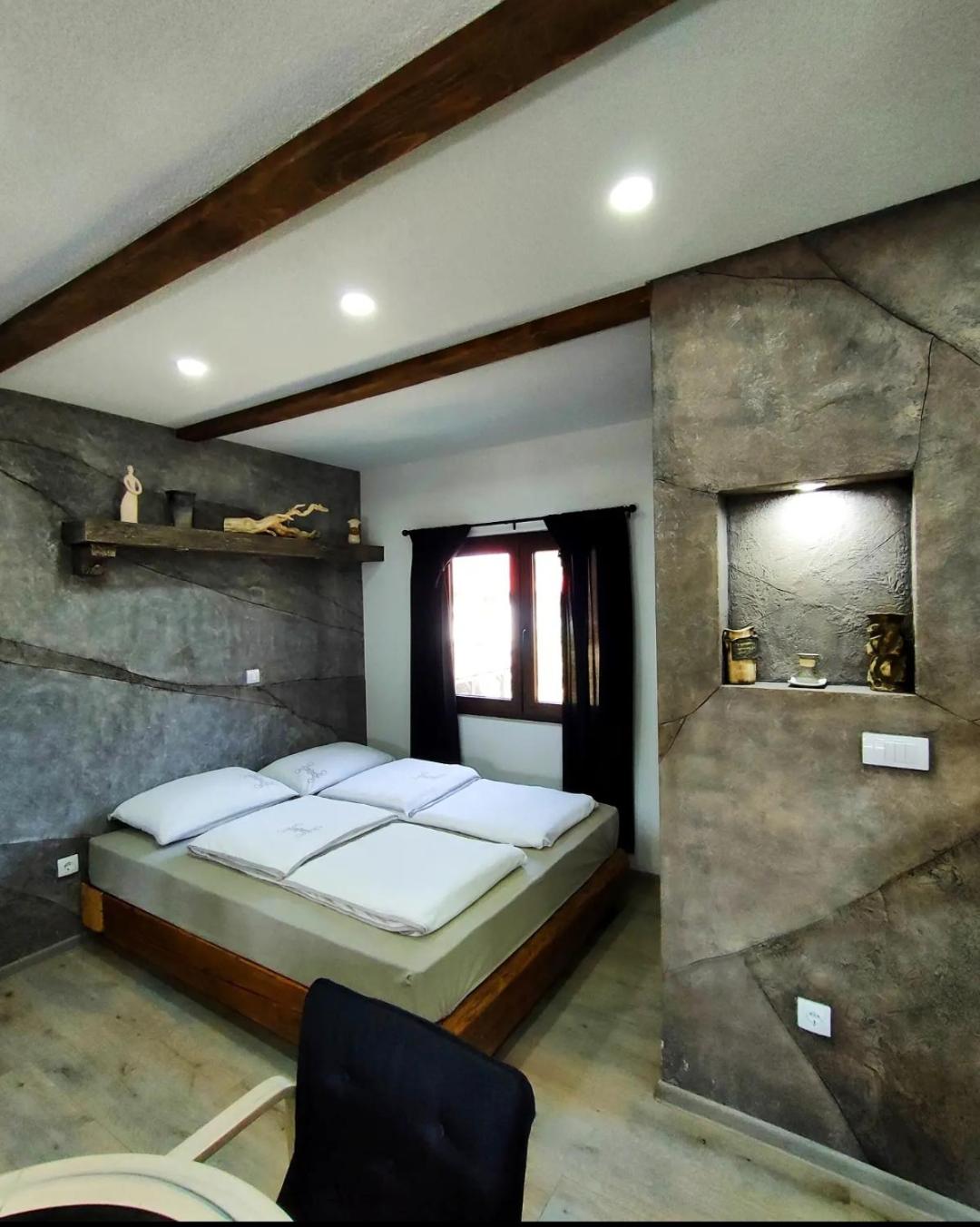 Deluxe Queen Room with Two Queen Beds
