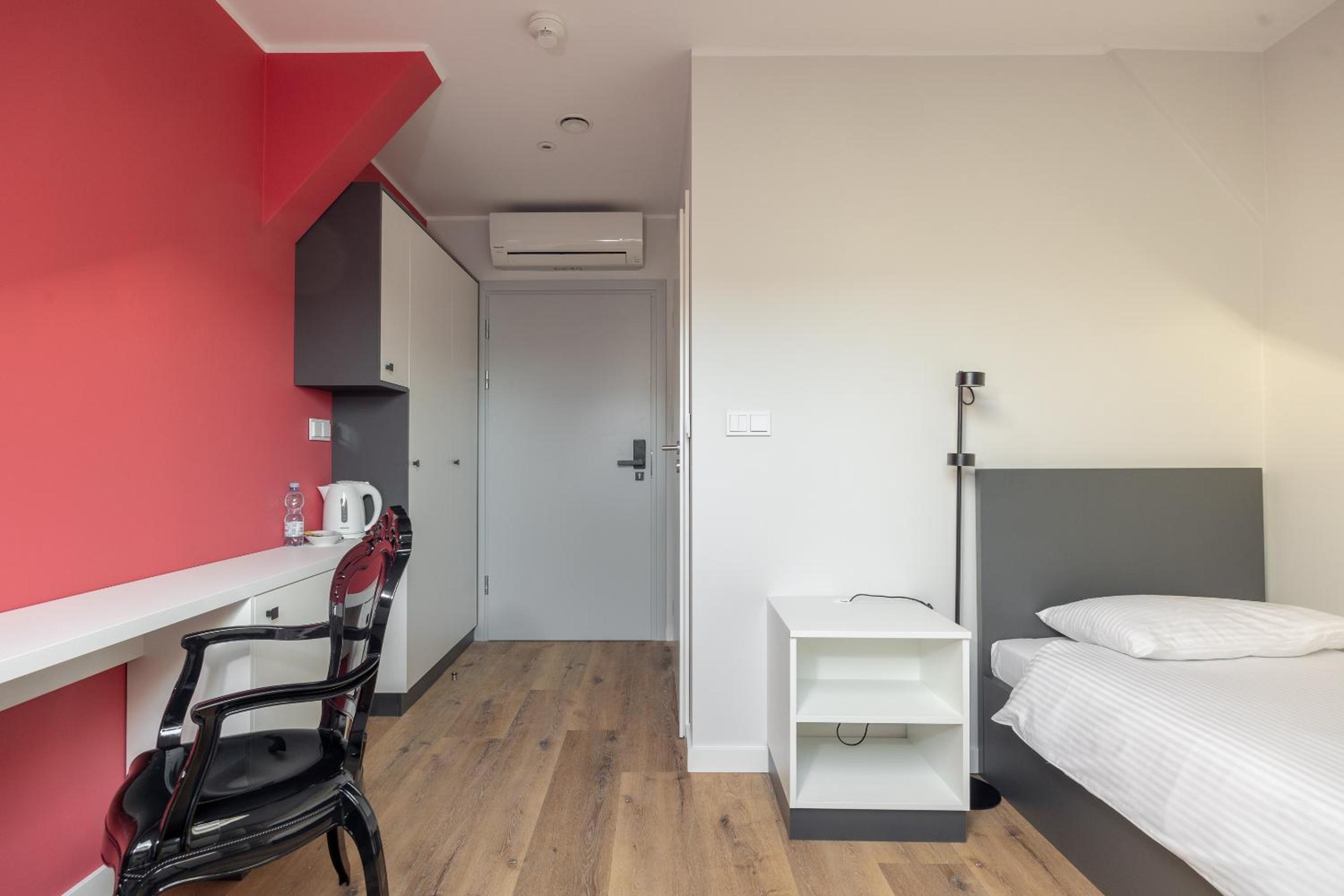 Deluxe Single Room