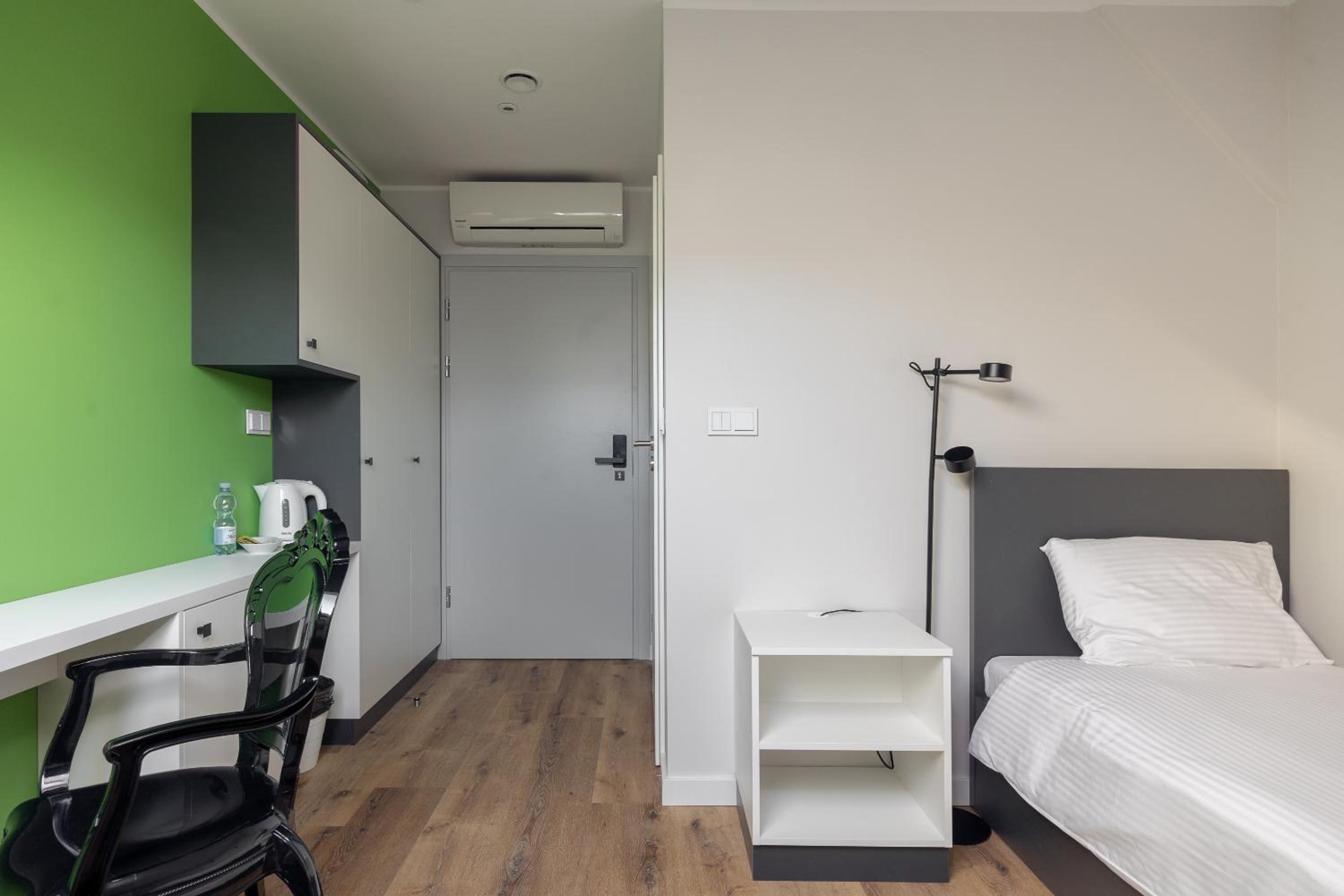 Deluxe Single Room