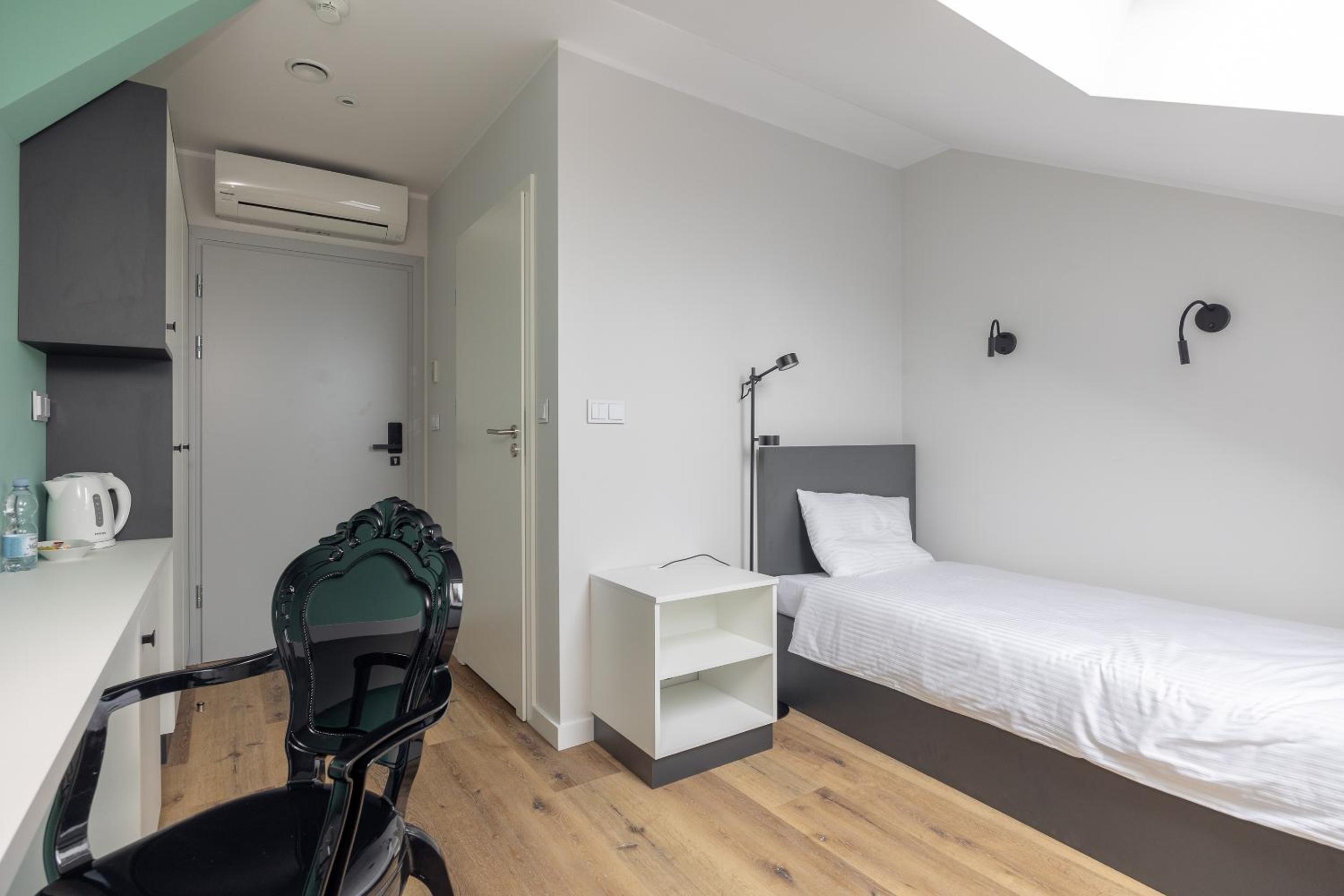 Deluxe Single Room