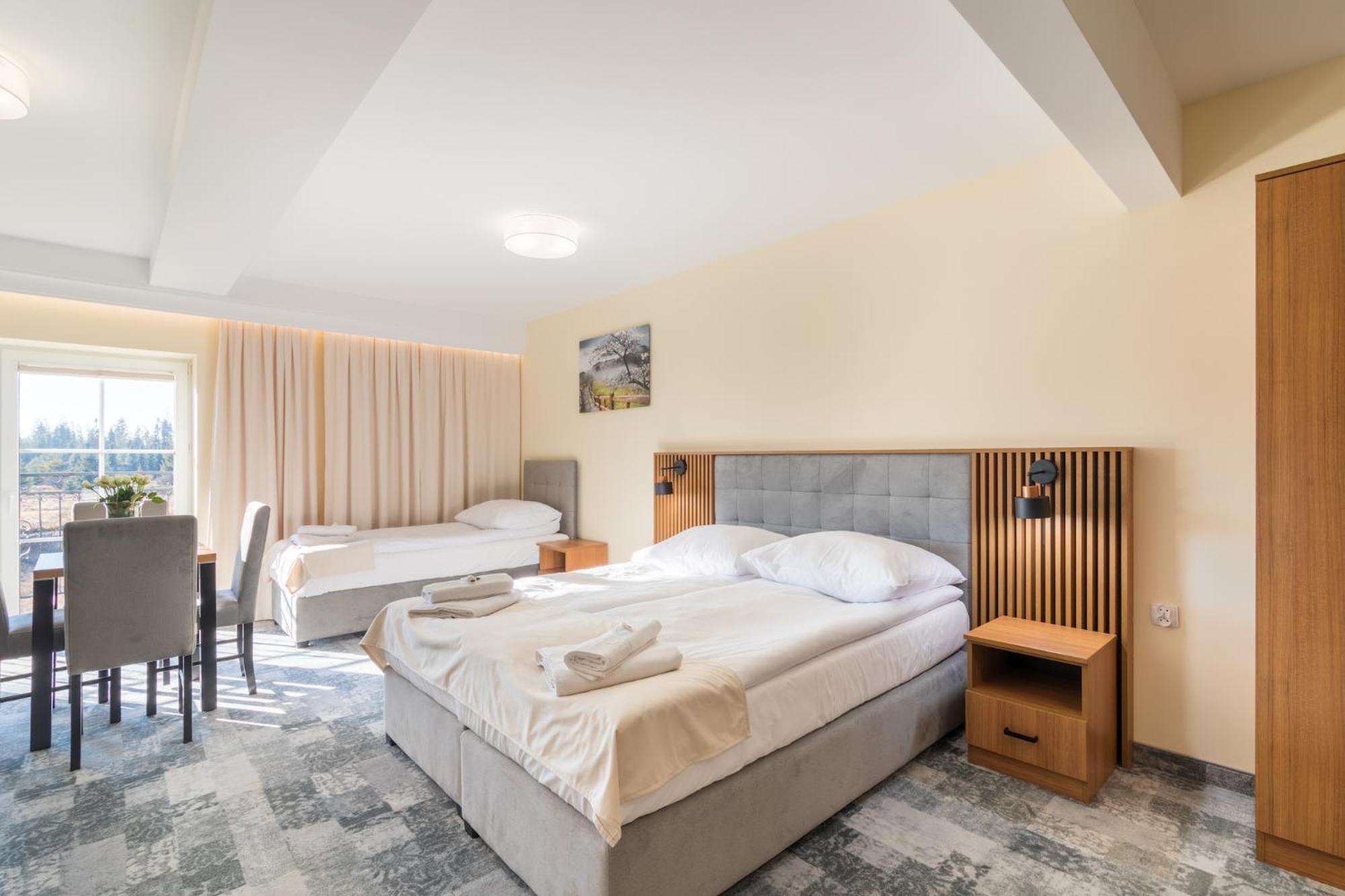 Quadruple Room with Private Bathroom photo 2