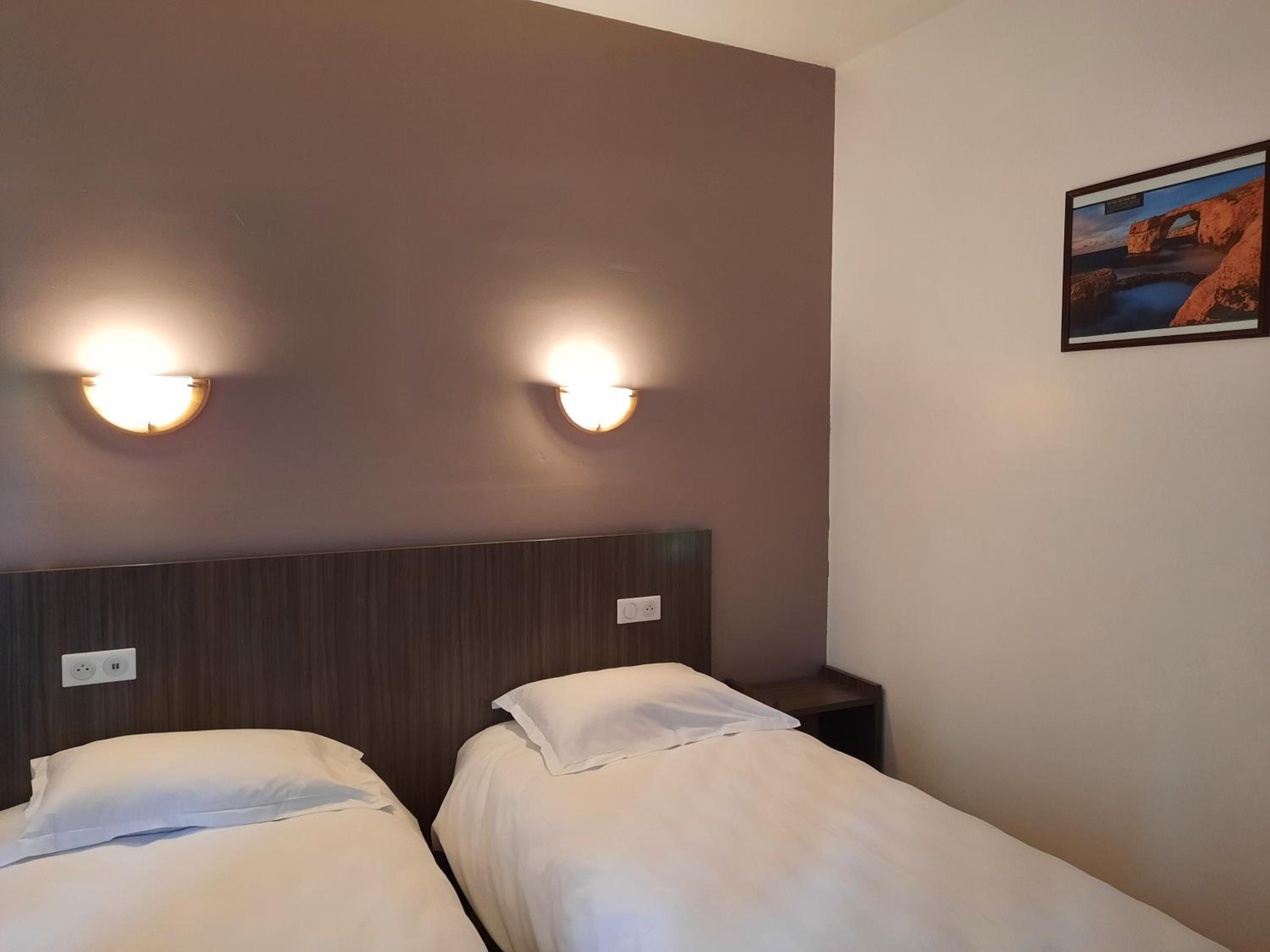 Standard Twin Room