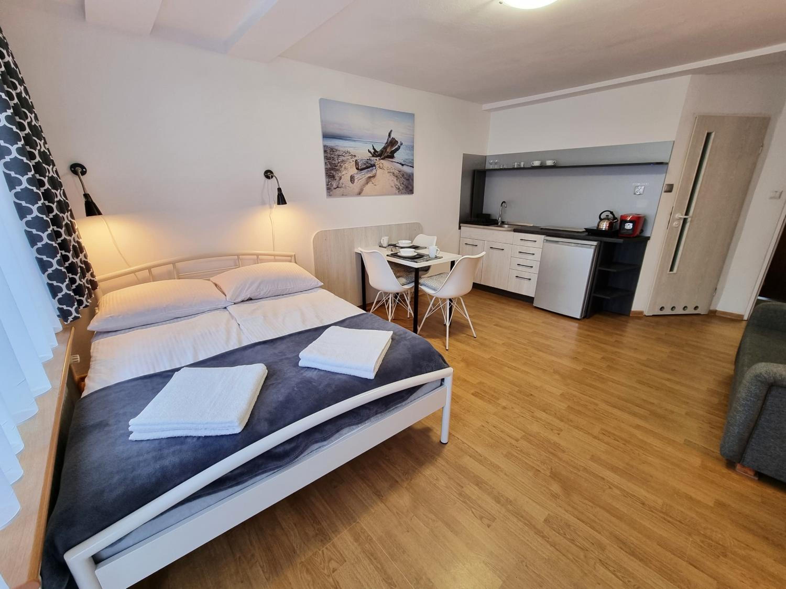 Deluxe Double Room with Balcony - Photo 1