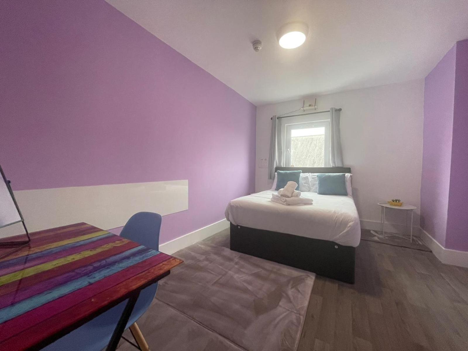 Double Room with Shared Bathroom photo 3