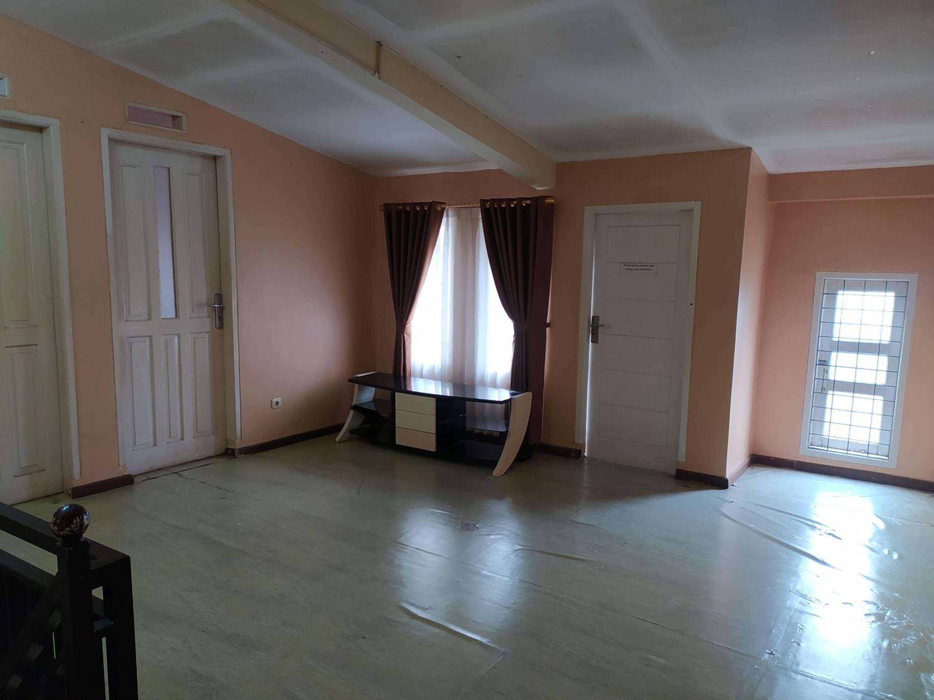 Three-Bedroom Villa - Photo 5
