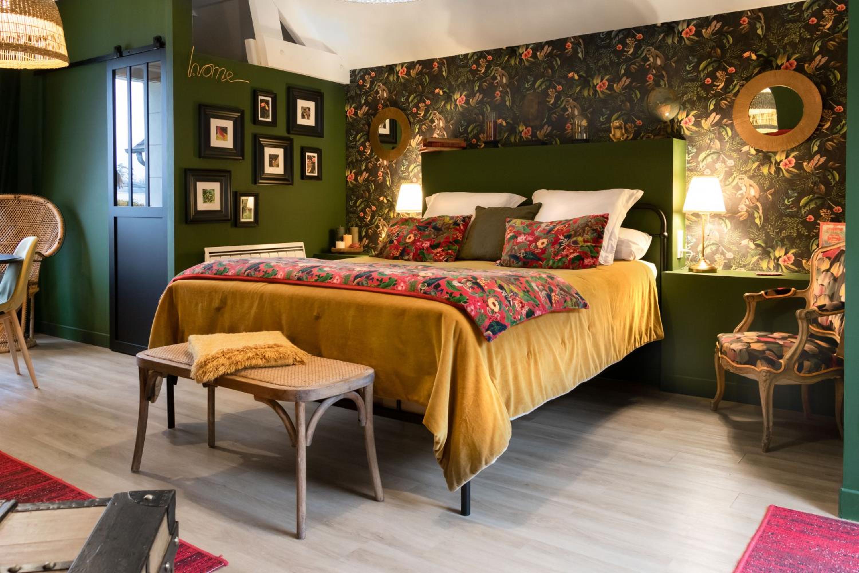 Suite with Garden View