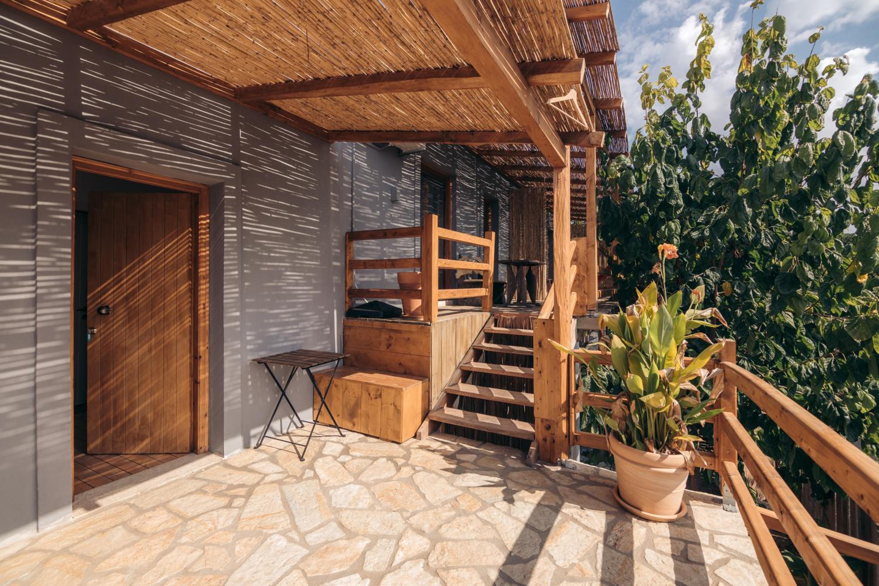 Standard Double or Twin Room with Garden View - Photo 5