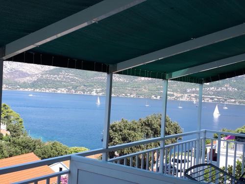 One-Bedroom Apartment with Terrace and Sea View