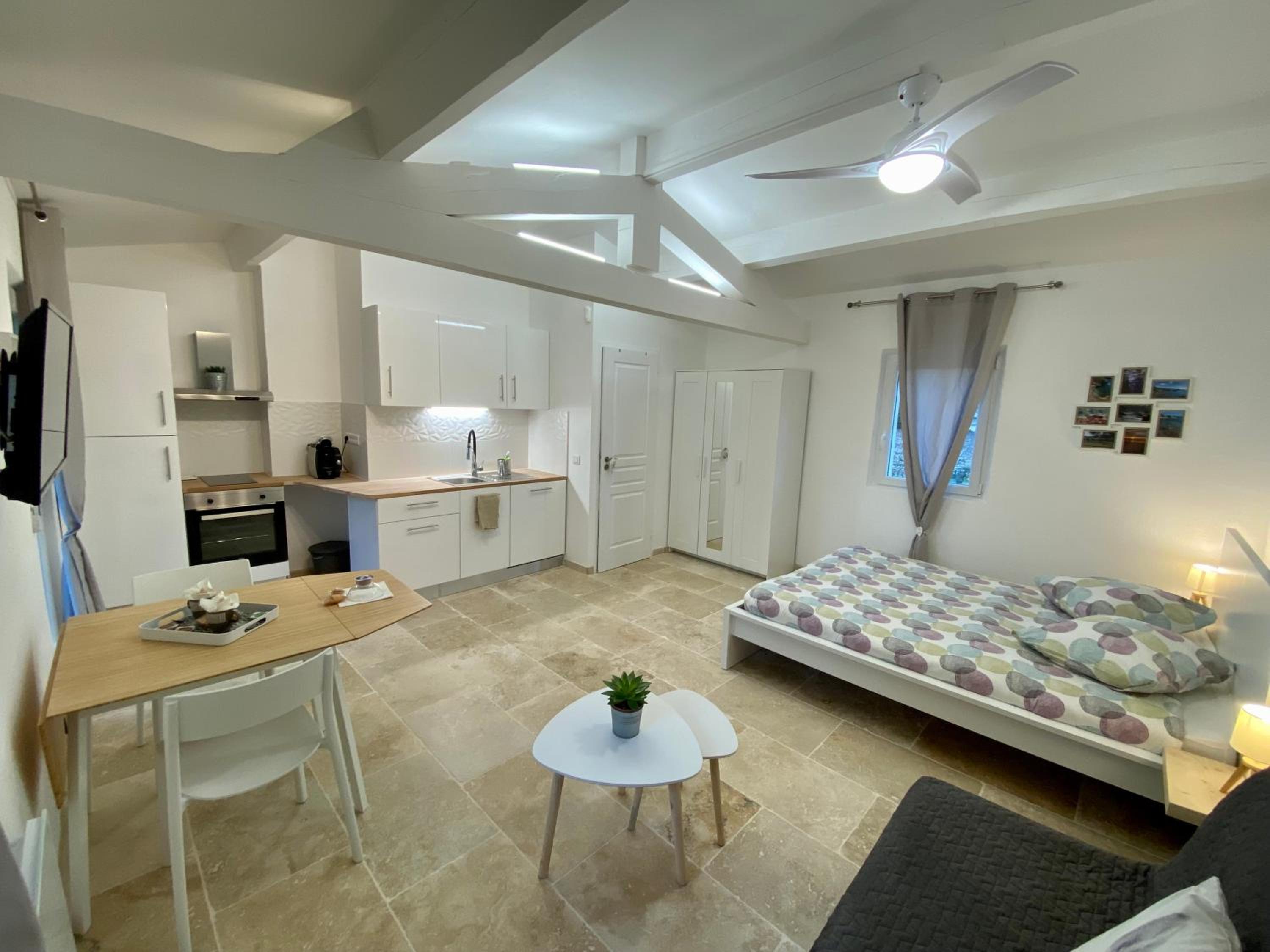 Apartment with Garden View