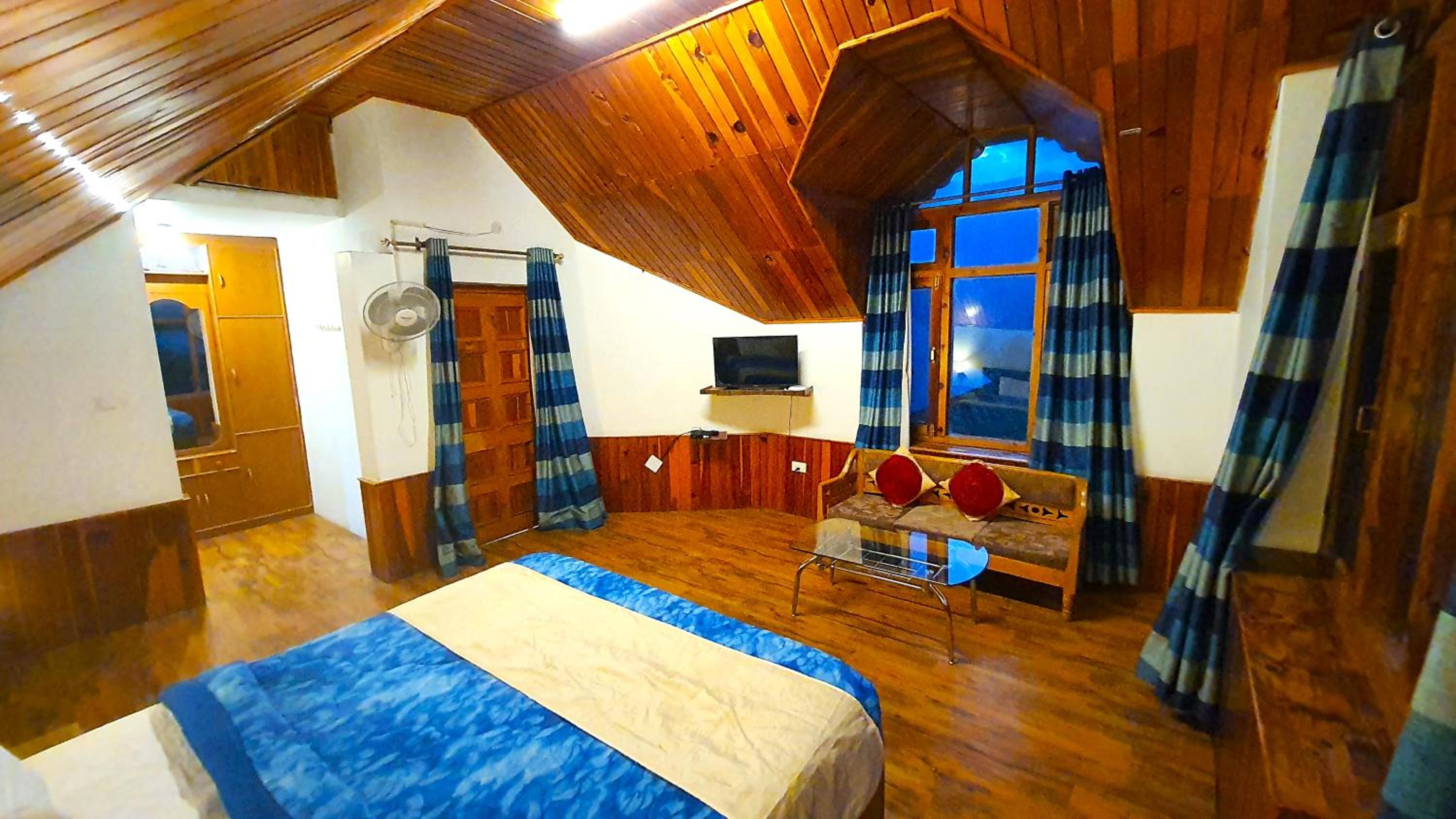 King Room with Balcony