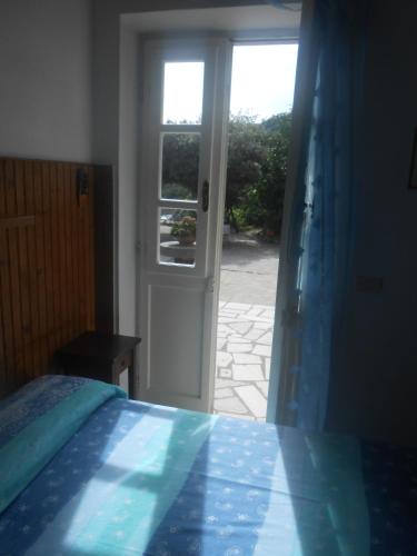 Double or Twin Room with Private External Bathroom - Photo 4