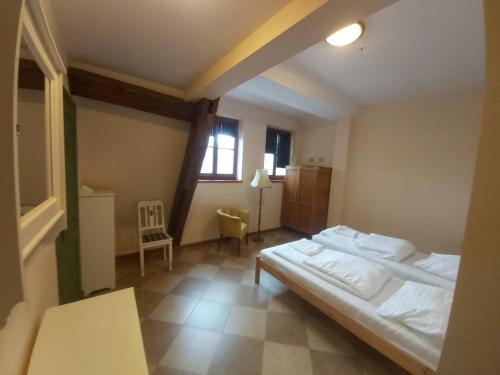 Twin Room with Private Bathroom