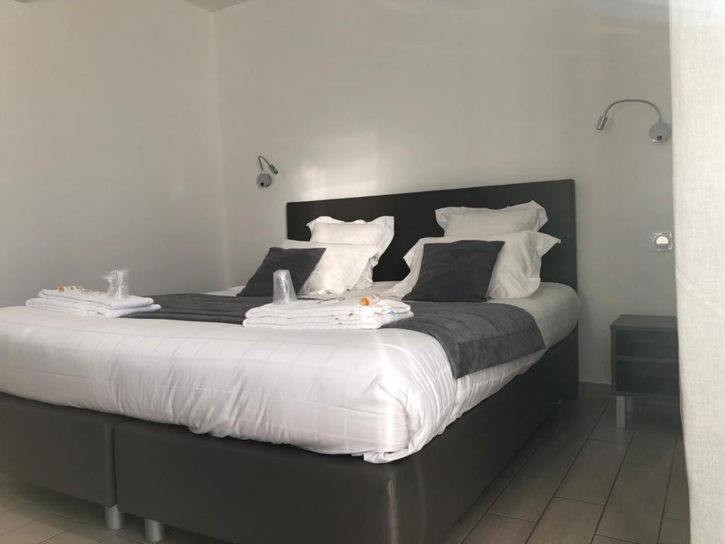 Double Room with Terrace - Photo 3