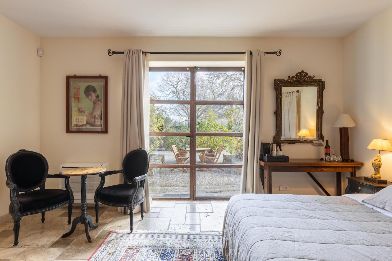 Deluxe Double Room with Bath photo 1
