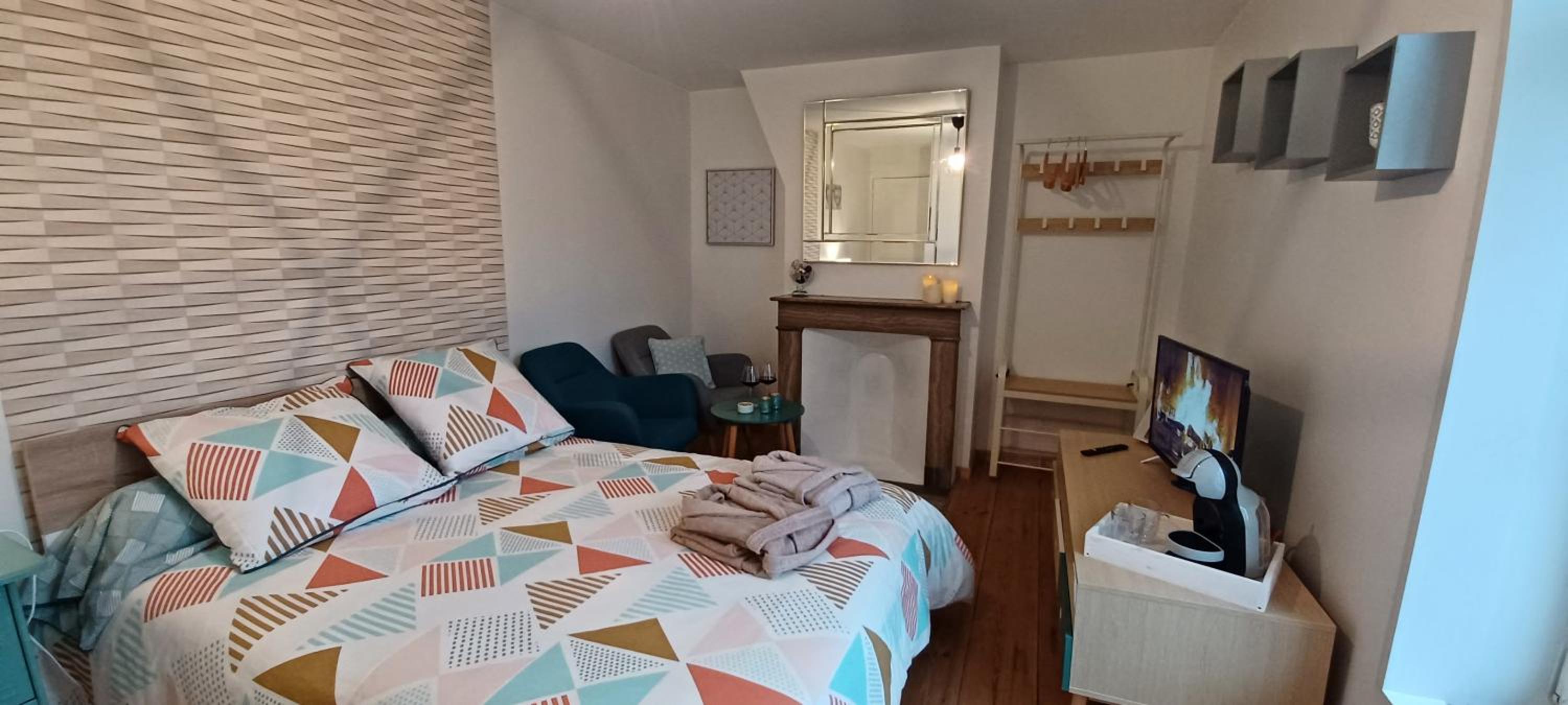 Double Room with Garden View - Photo 6