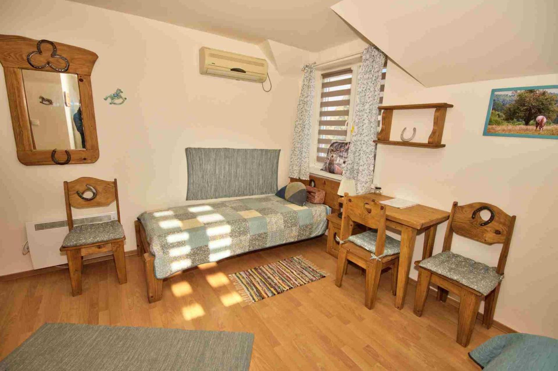 Triple Room with Private Bathroom photo 2