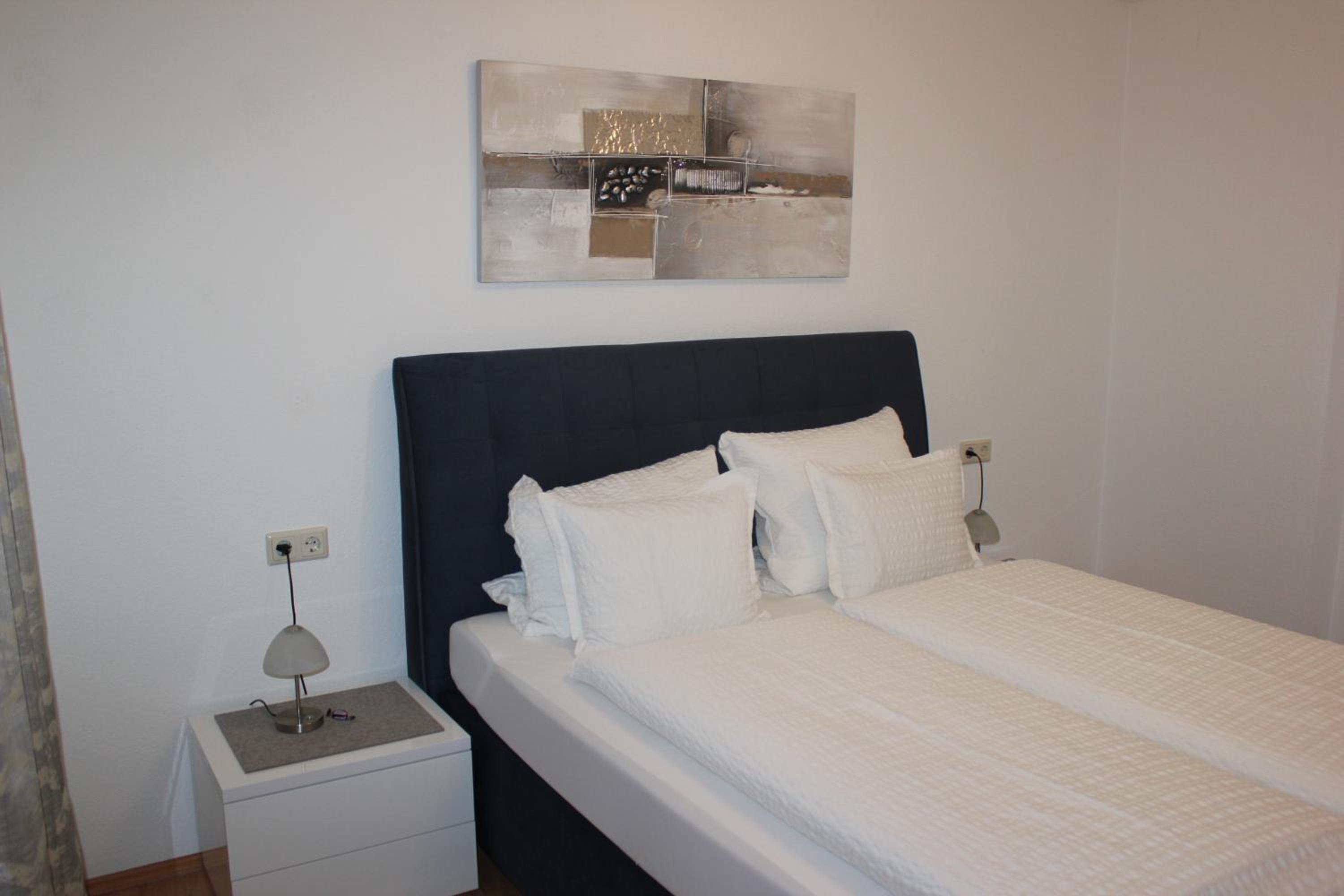 Apartment with Balcony photo 2