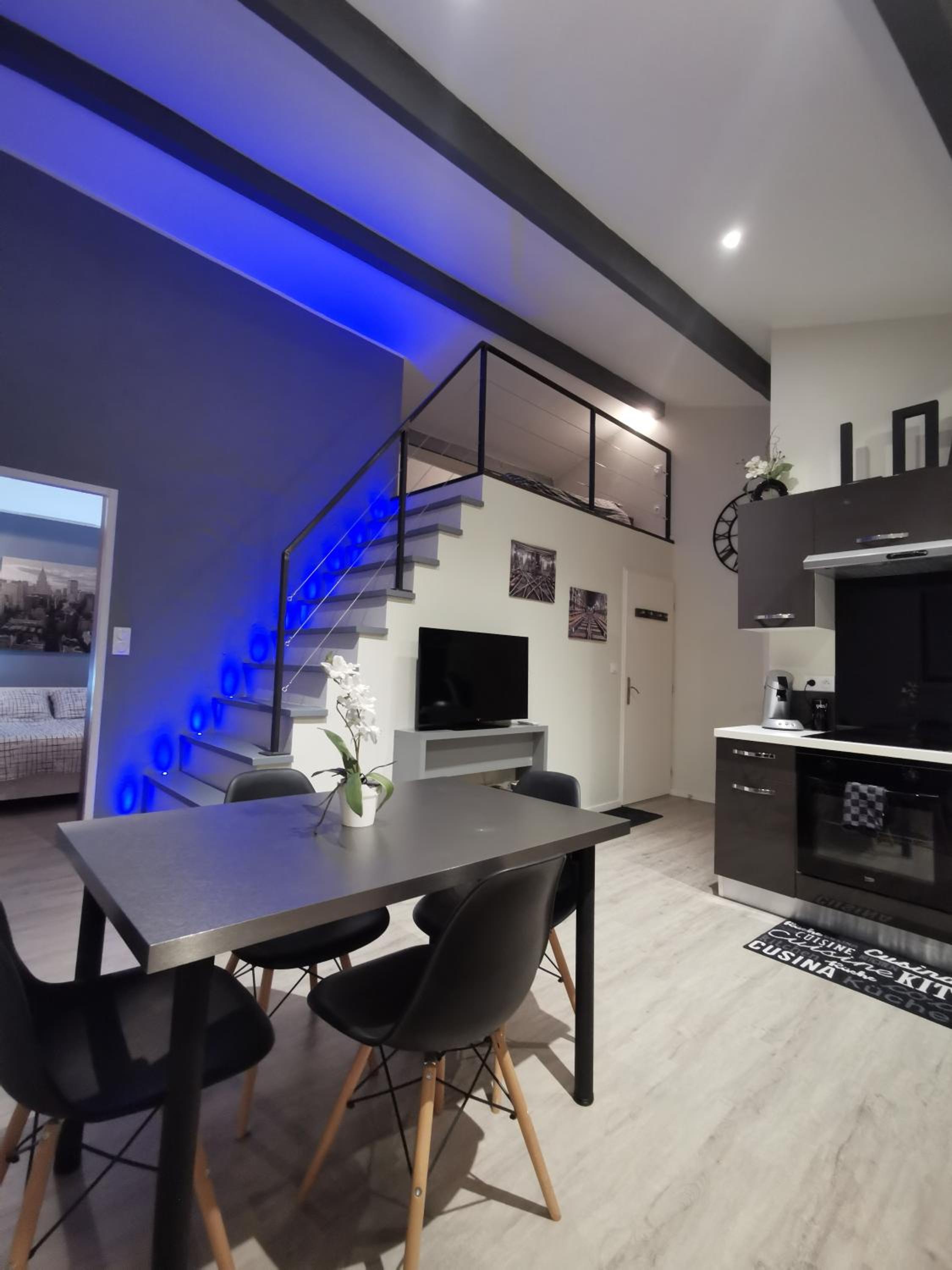 Apartment - Split Level