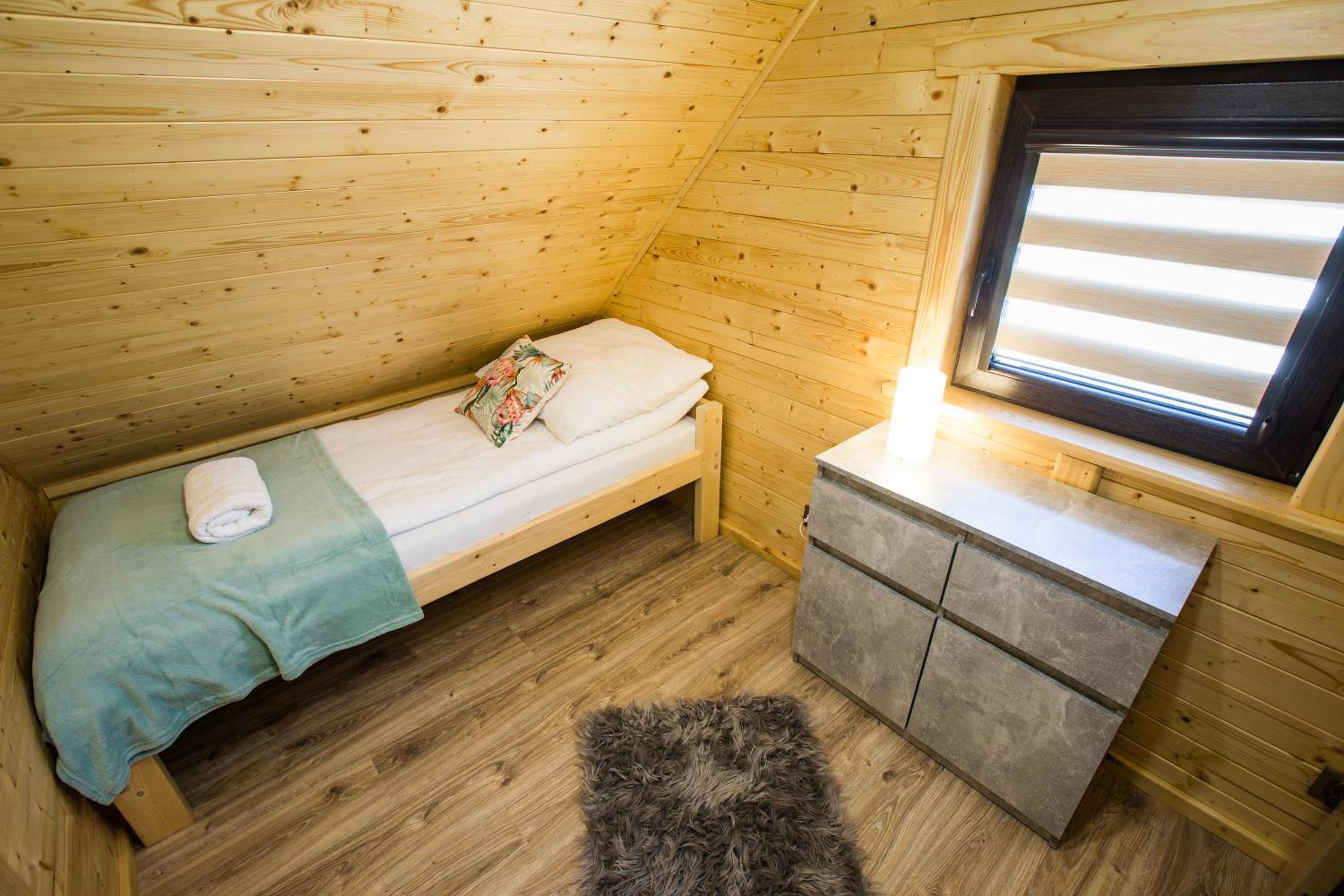 Two-Bedroom House - Photo 9