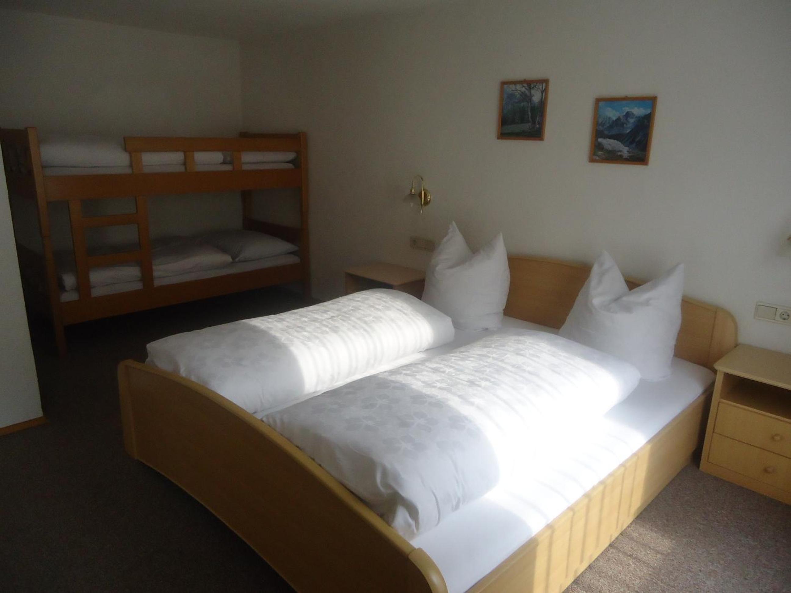 One-Bedroom Apartment with Balcony (4 Adults)