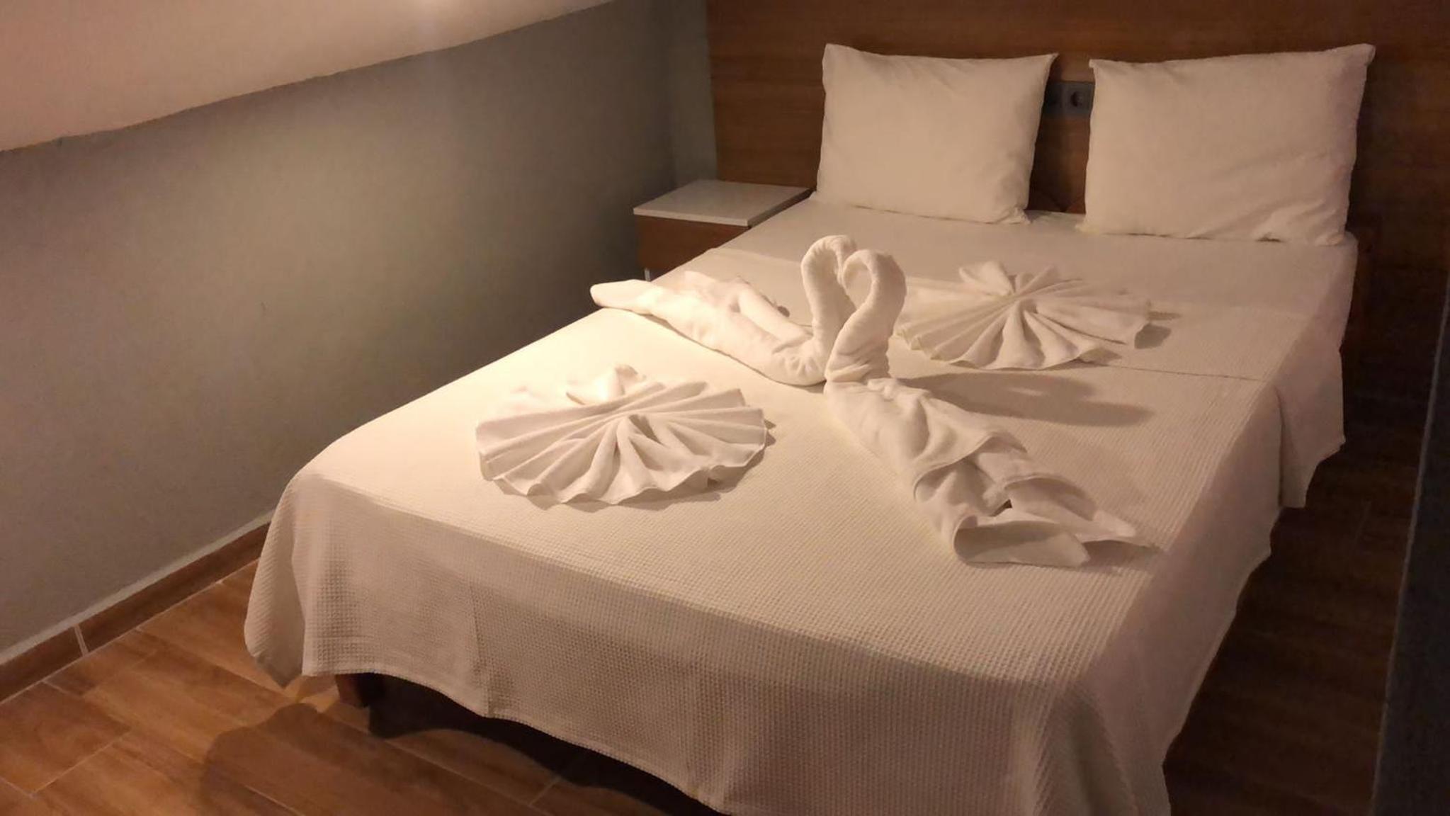 Deluxe Suite with Spa Bath photo 3