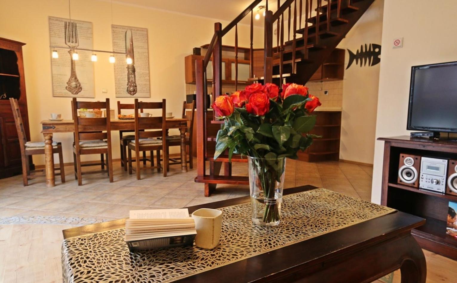 One-Bedroom Apartment - Photo 7