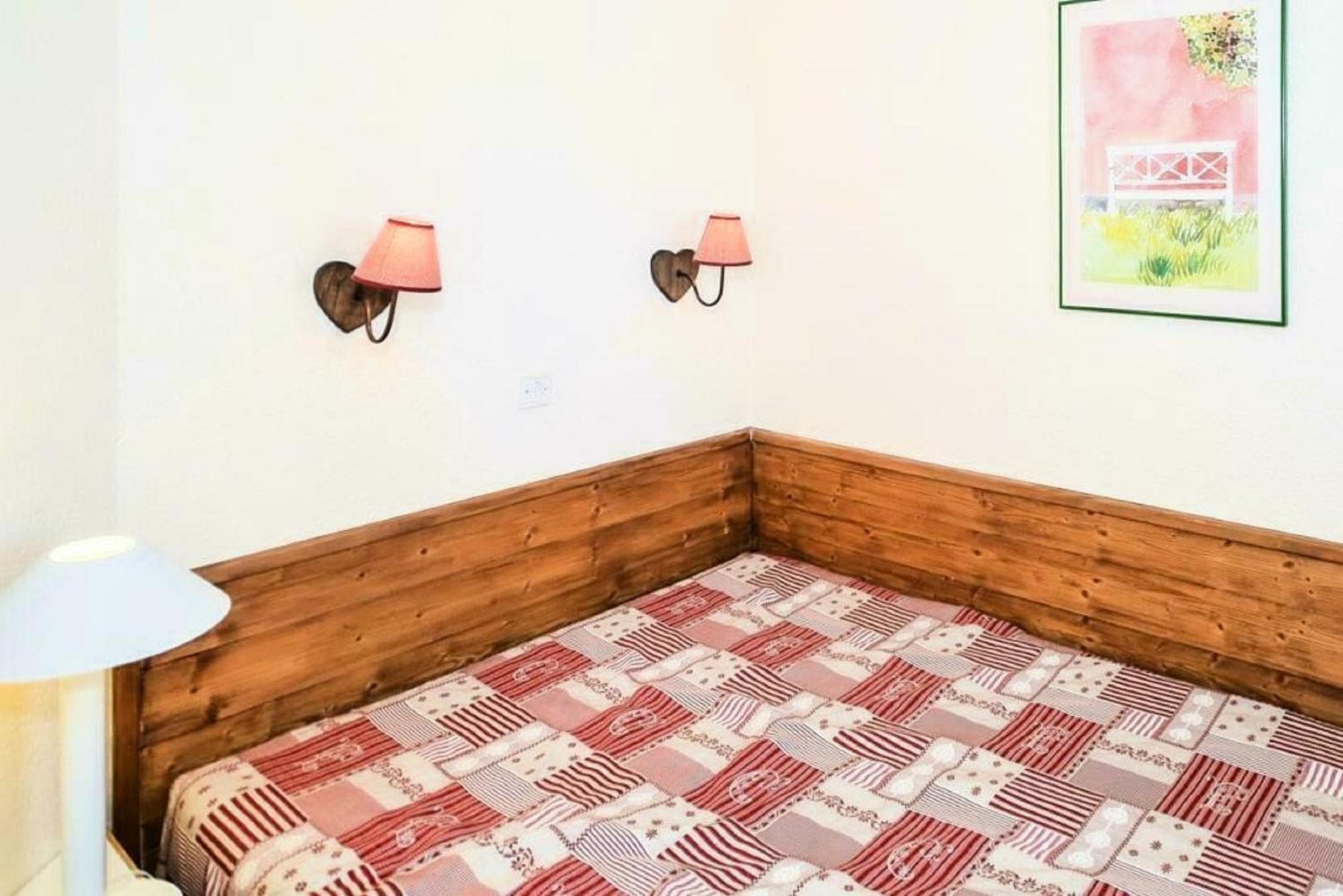 Select One-Bedroom Apartment (6 People) photo 3