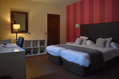 Economy Double Room photo 2