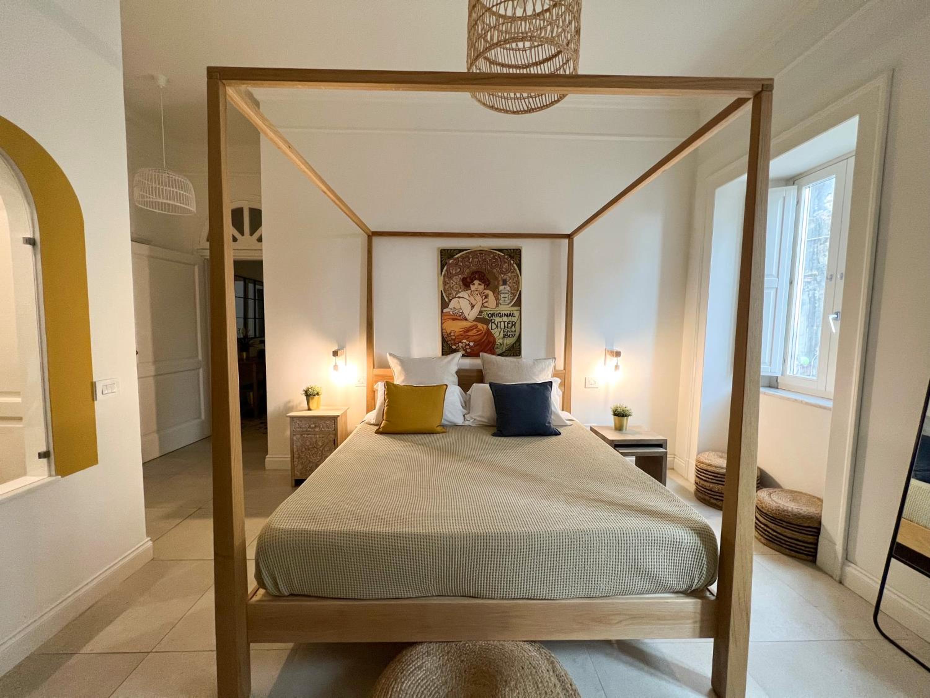 Deluxe King Room - Photo 6