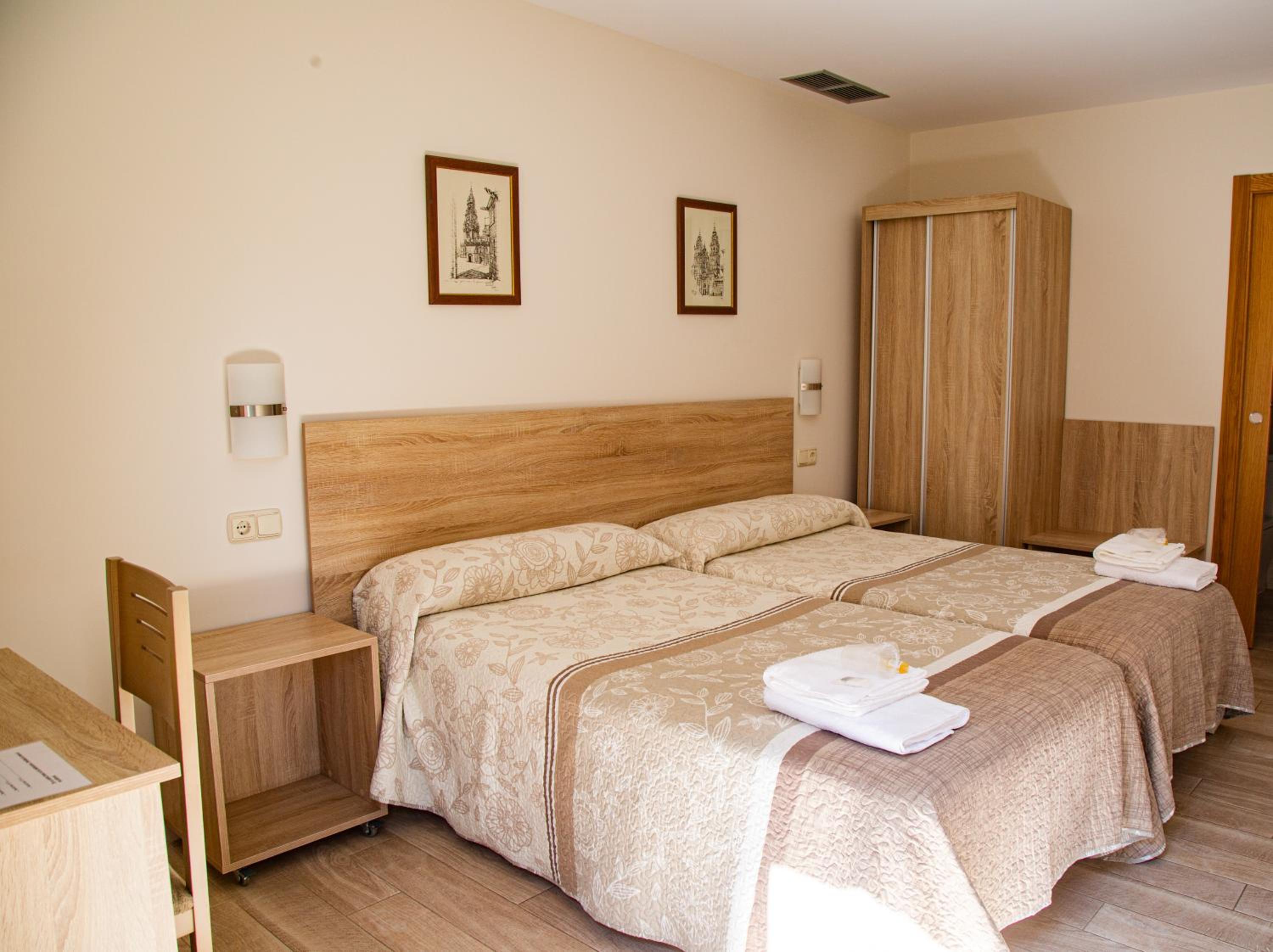 Twin Room - Photo 4