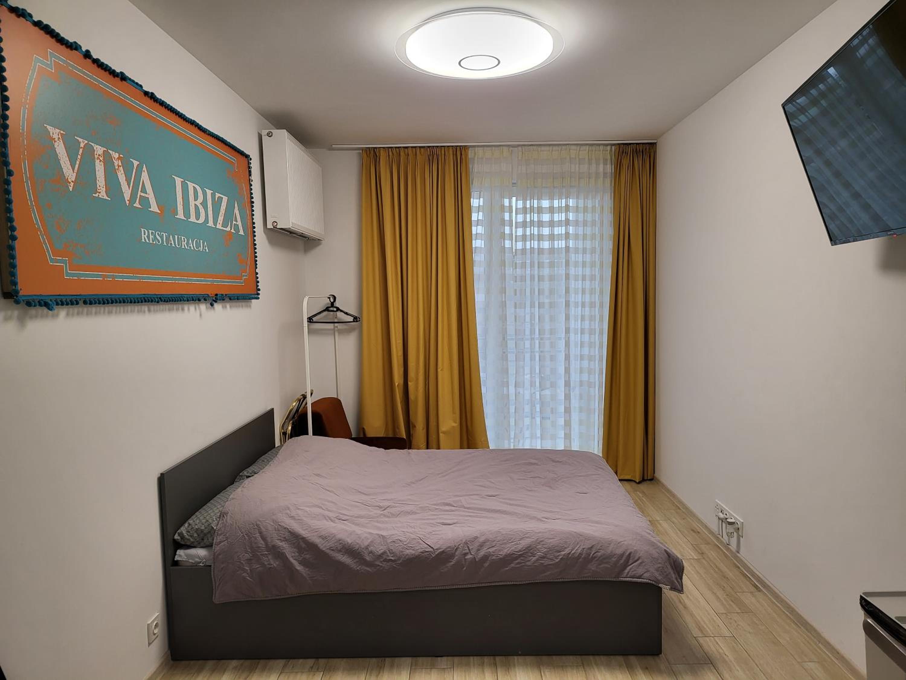 One-Bedroom Apartment with Balcony - Photo 15