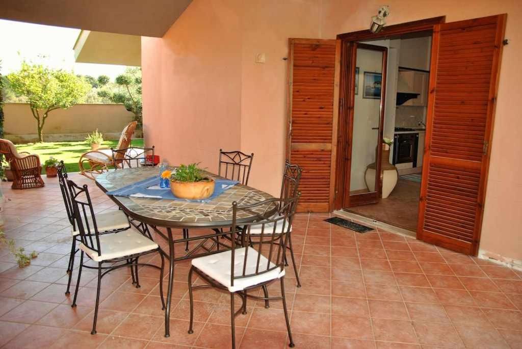 Two-Bedroom House photo 3