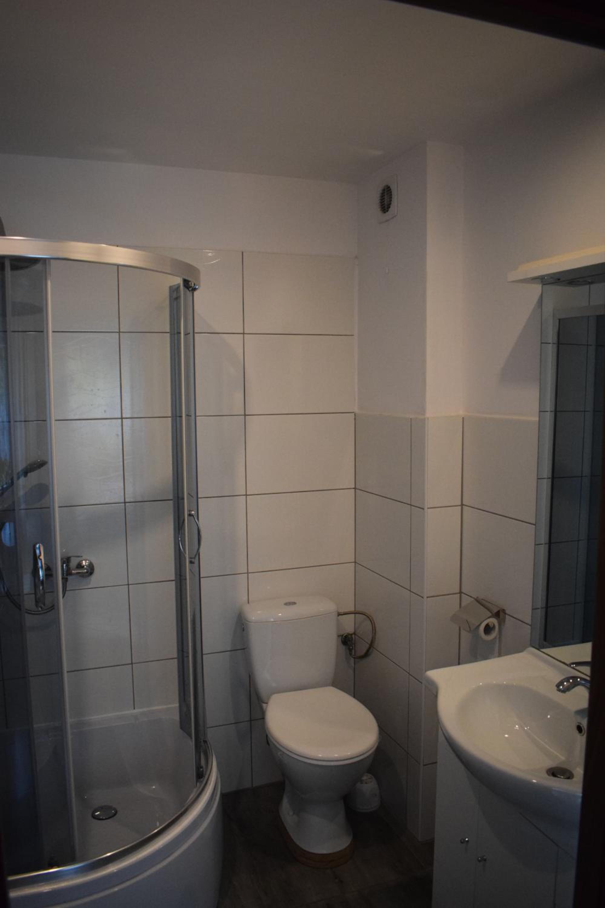 Triple Room with Private Bathroom - Photo 4