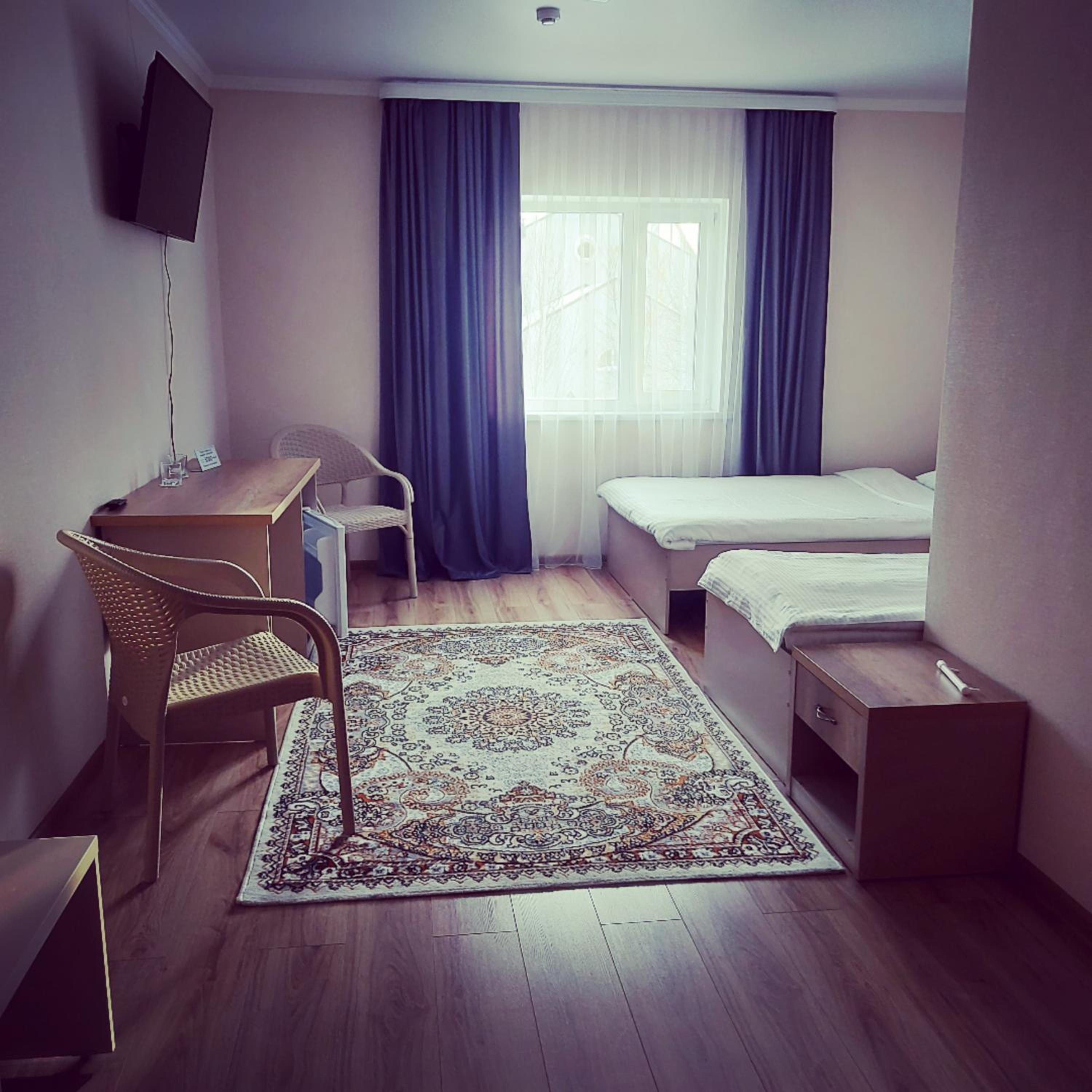 Deluxe Double Room (2 Adults + 1 Child)