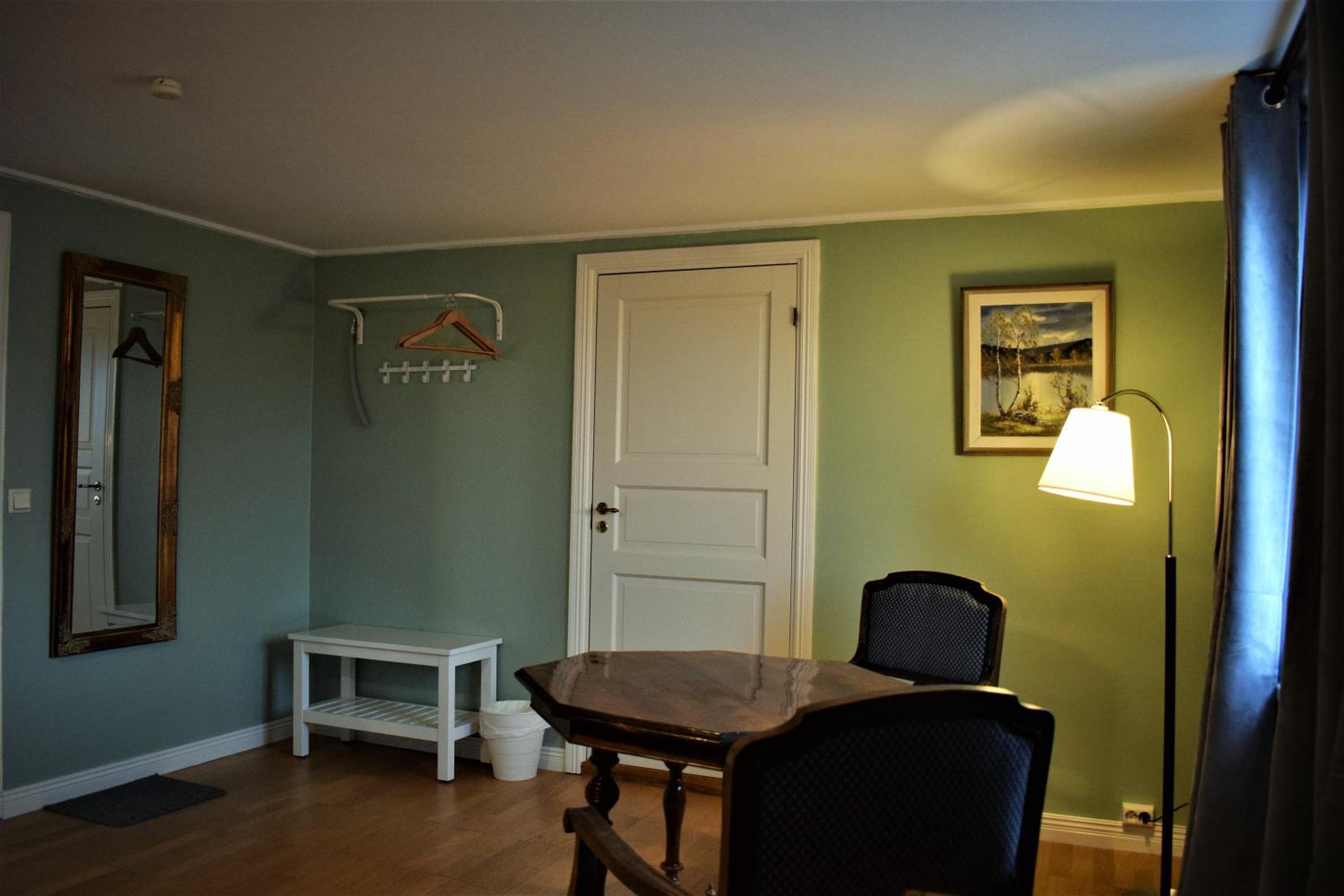 Deluxe Double Room with Shower photo 2
