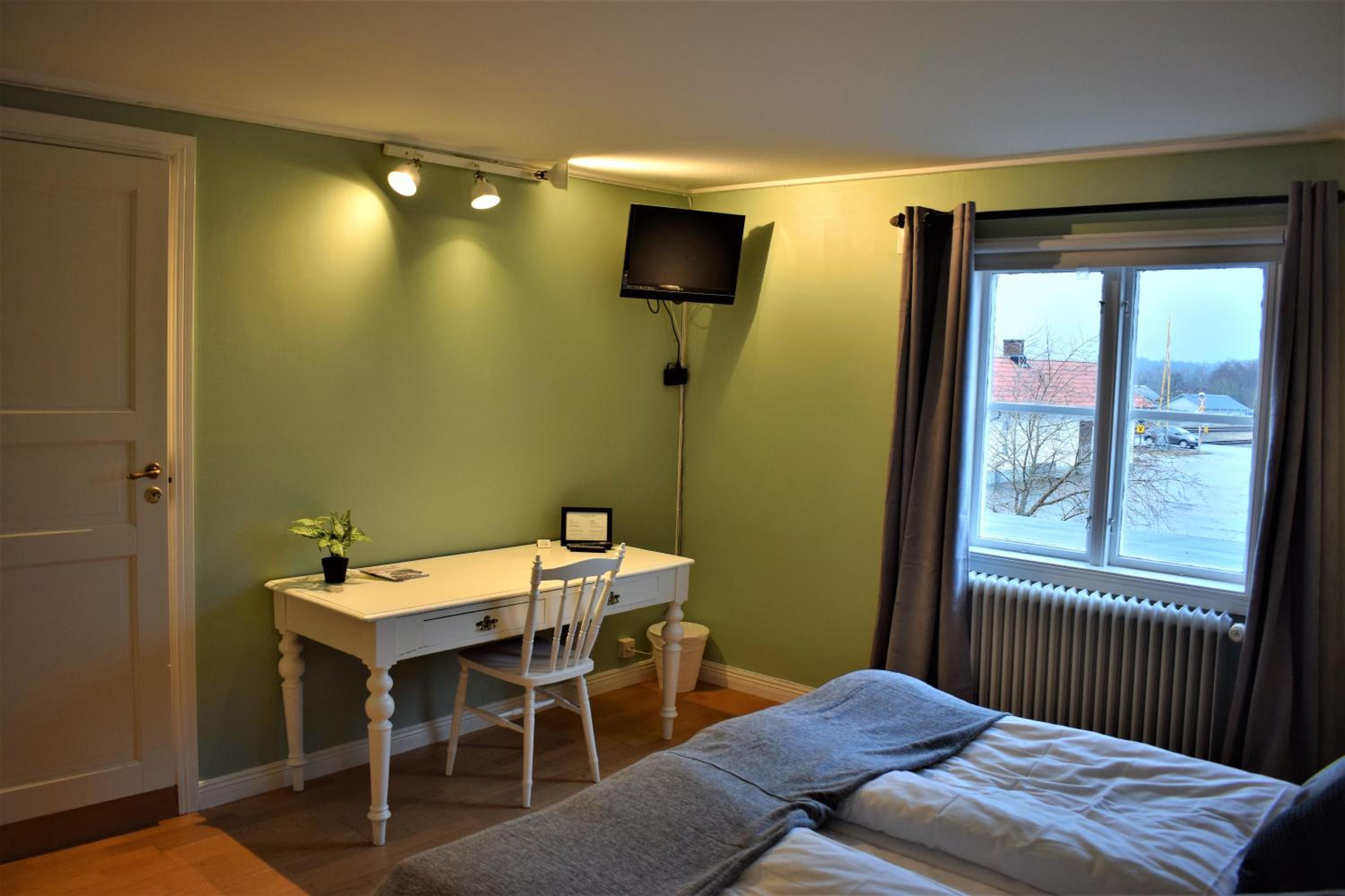 Twin Room with Shower photo 3