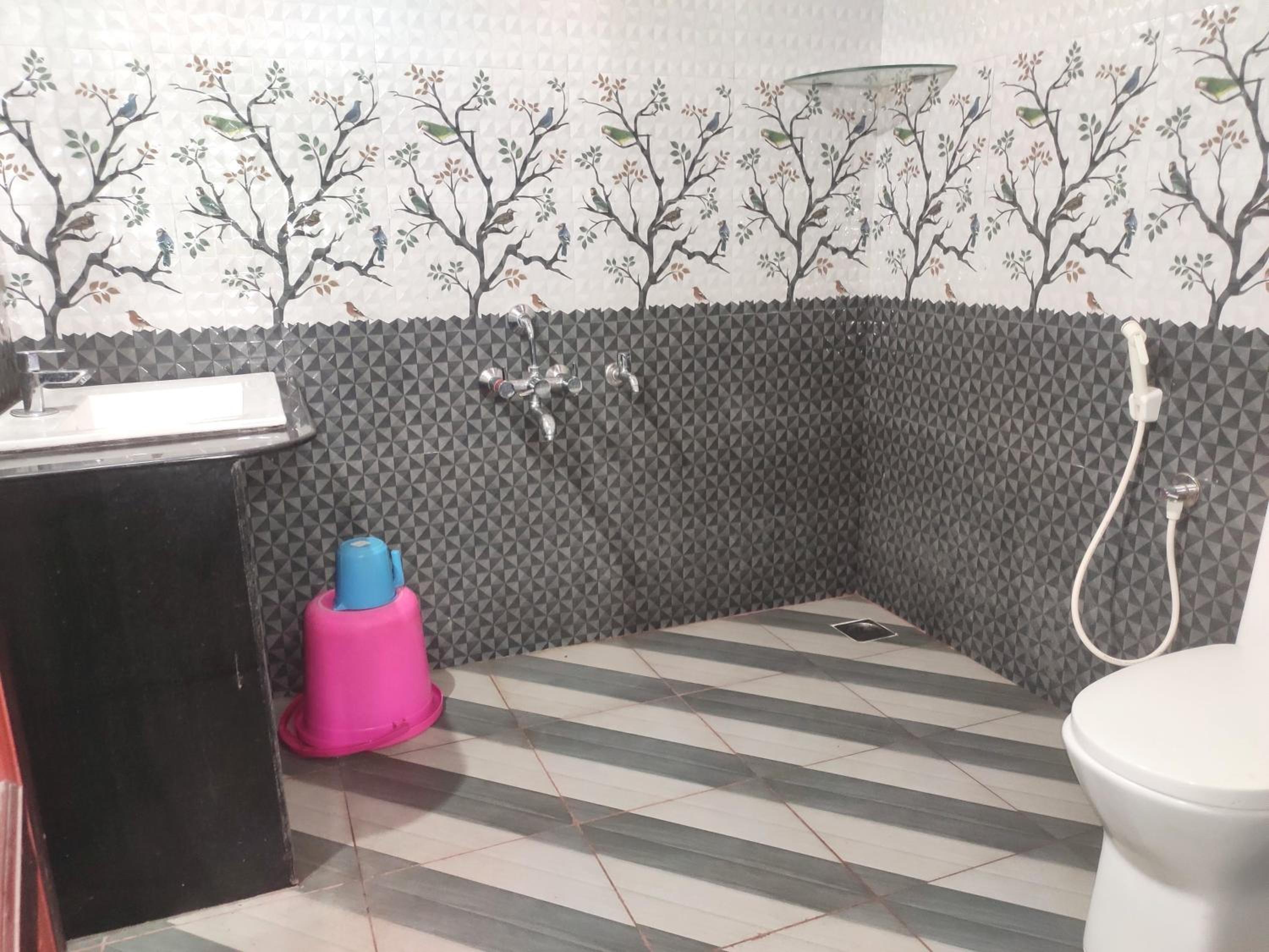 Double Room with Private Bathroom photo 1