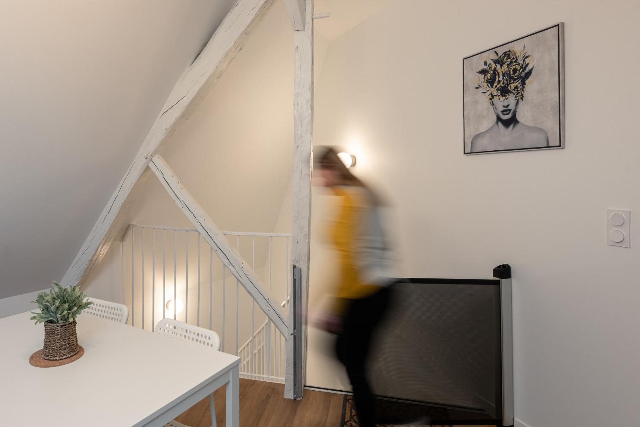 One-Bedroom Apartment - Photo 13