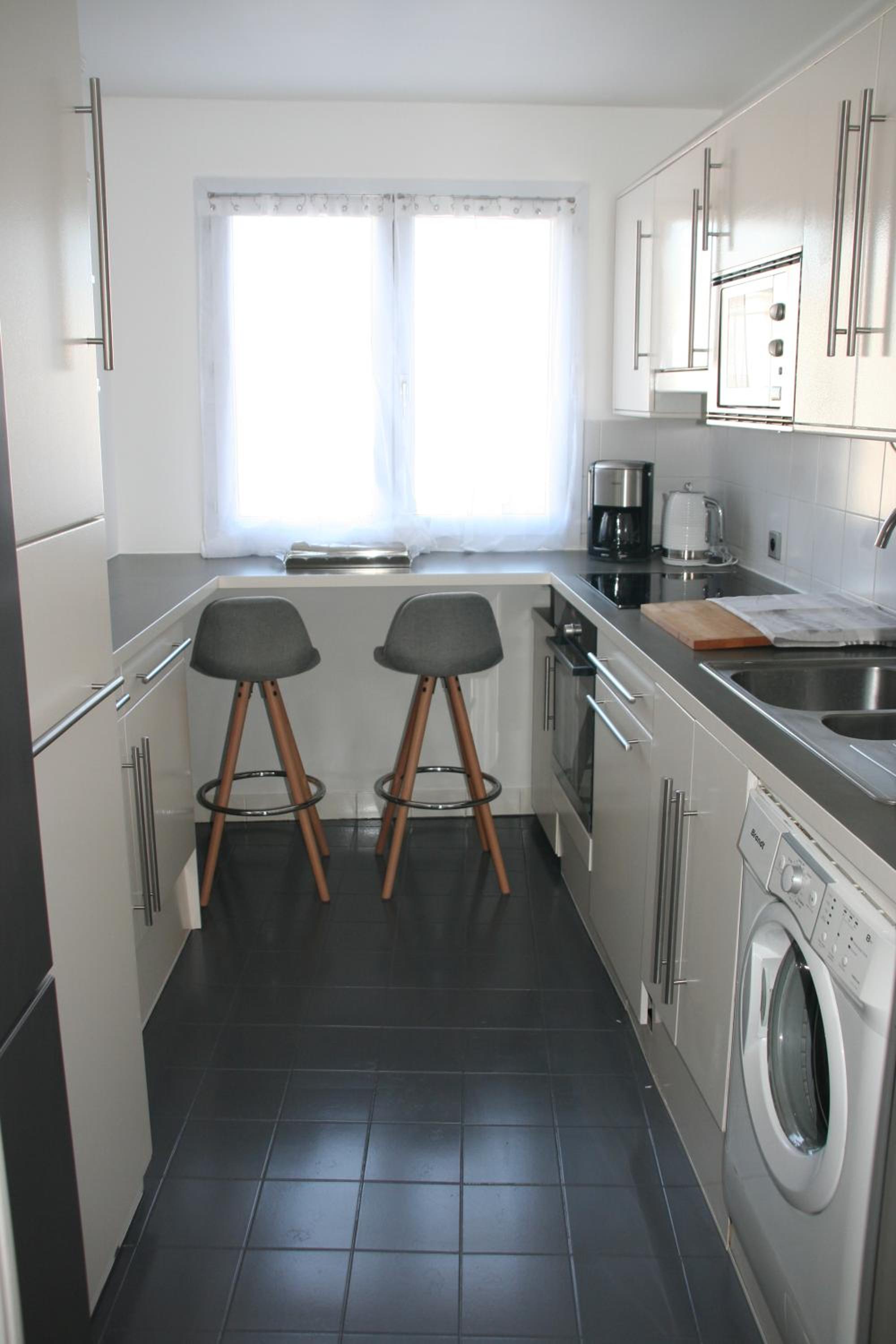 Apartment with Garden View - Photo 10