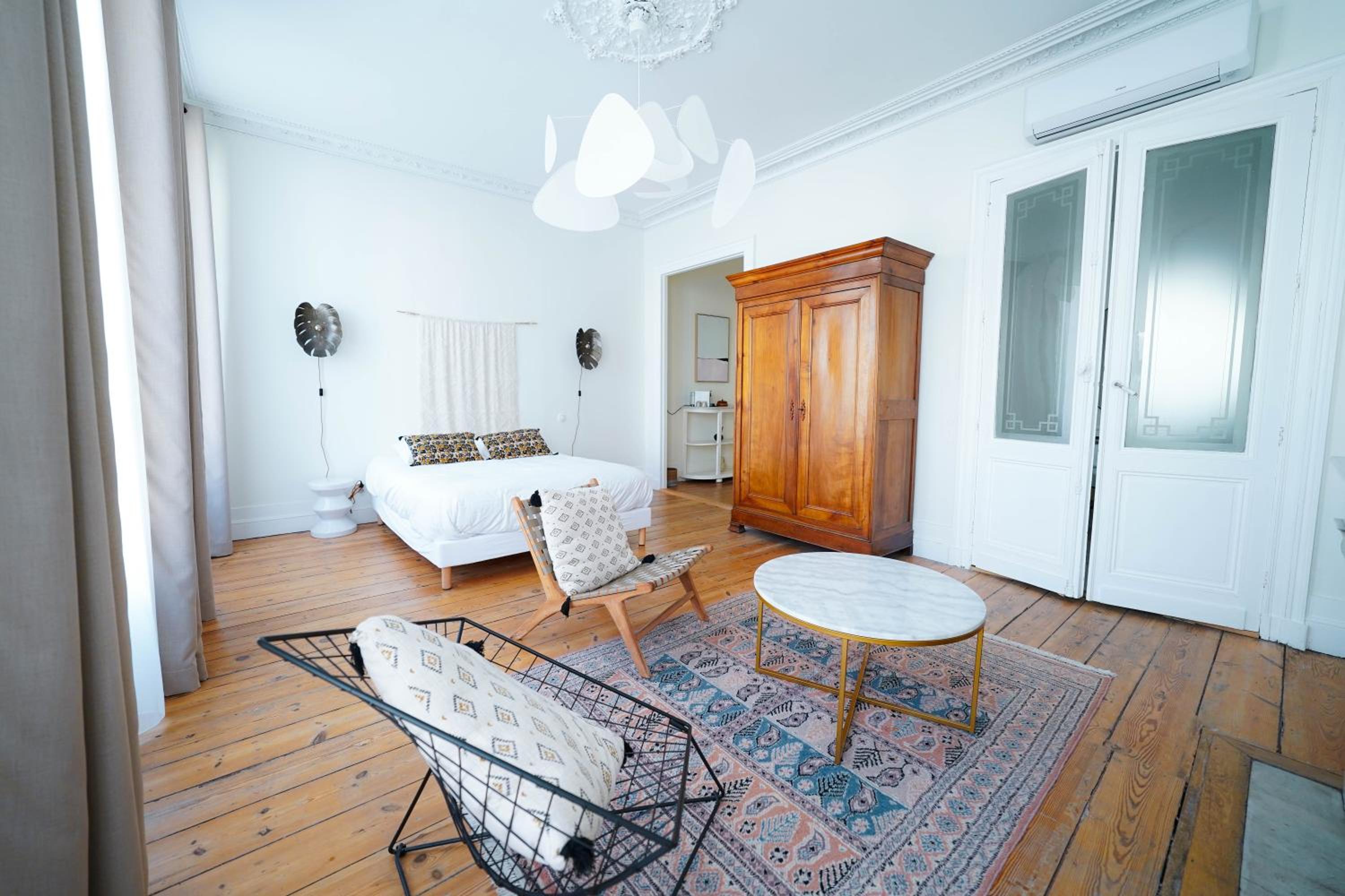 Deluxe Double Room with Balcony - Photo 3